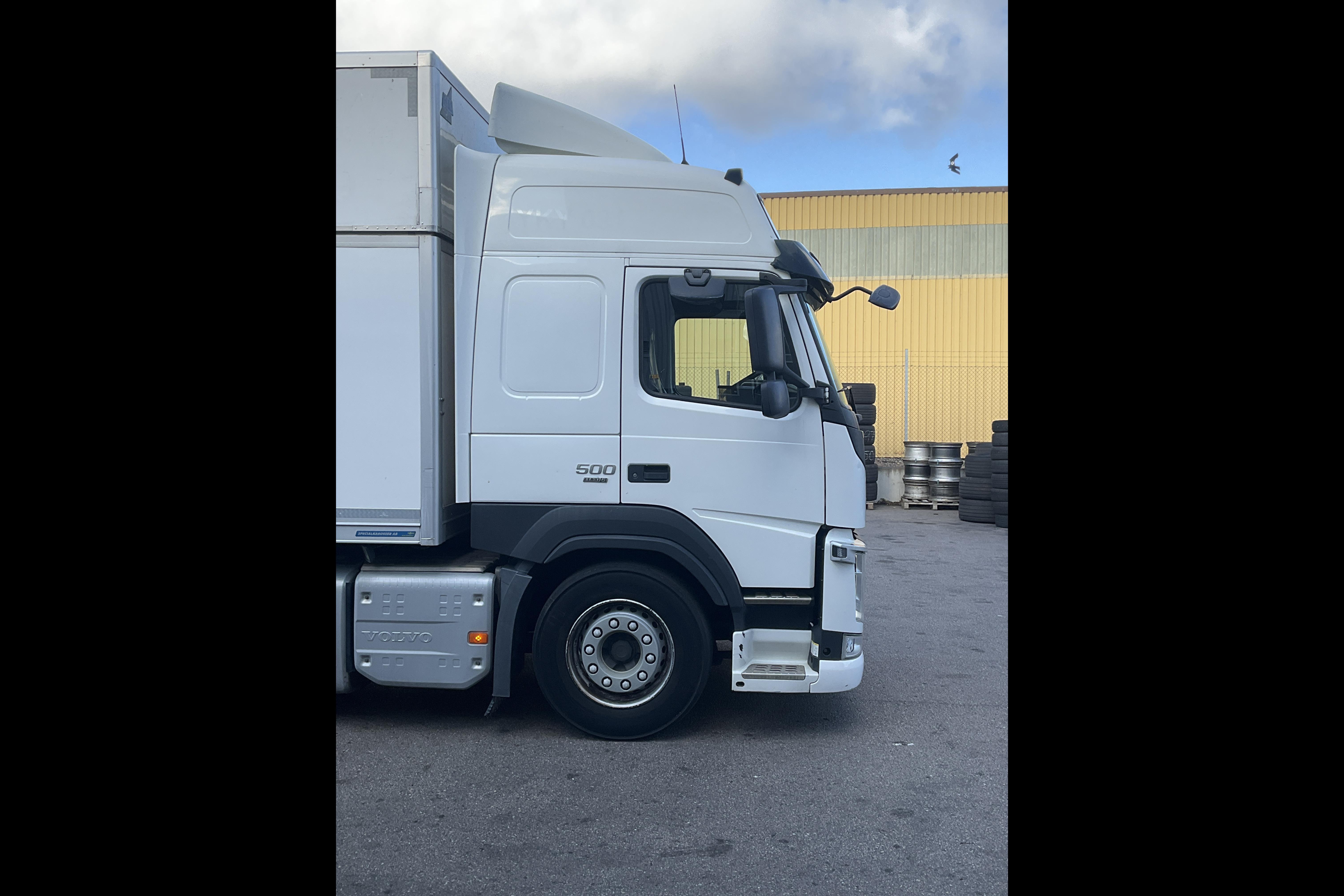 Volvo FM510 - 586 314 km - Automaattinen - valkoinen - 2017