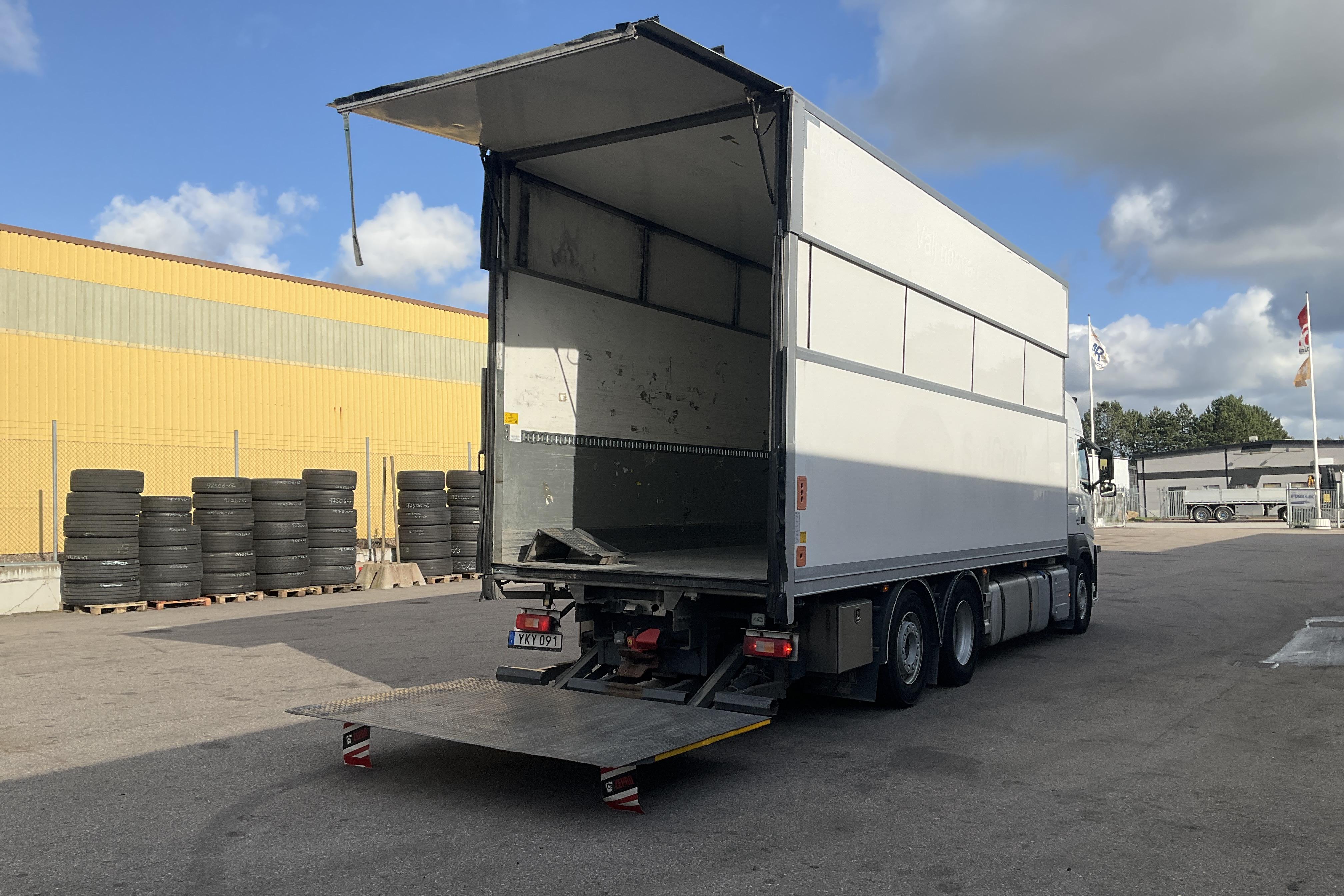 Volvo FM510 - 586 314 km - Automat - vit - 2017