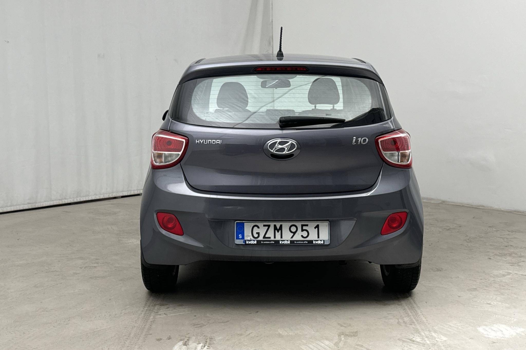 Hyundai i10 1.0 (66hk) - 129 860 km - Manuaalinen - Dark Grey - 2016