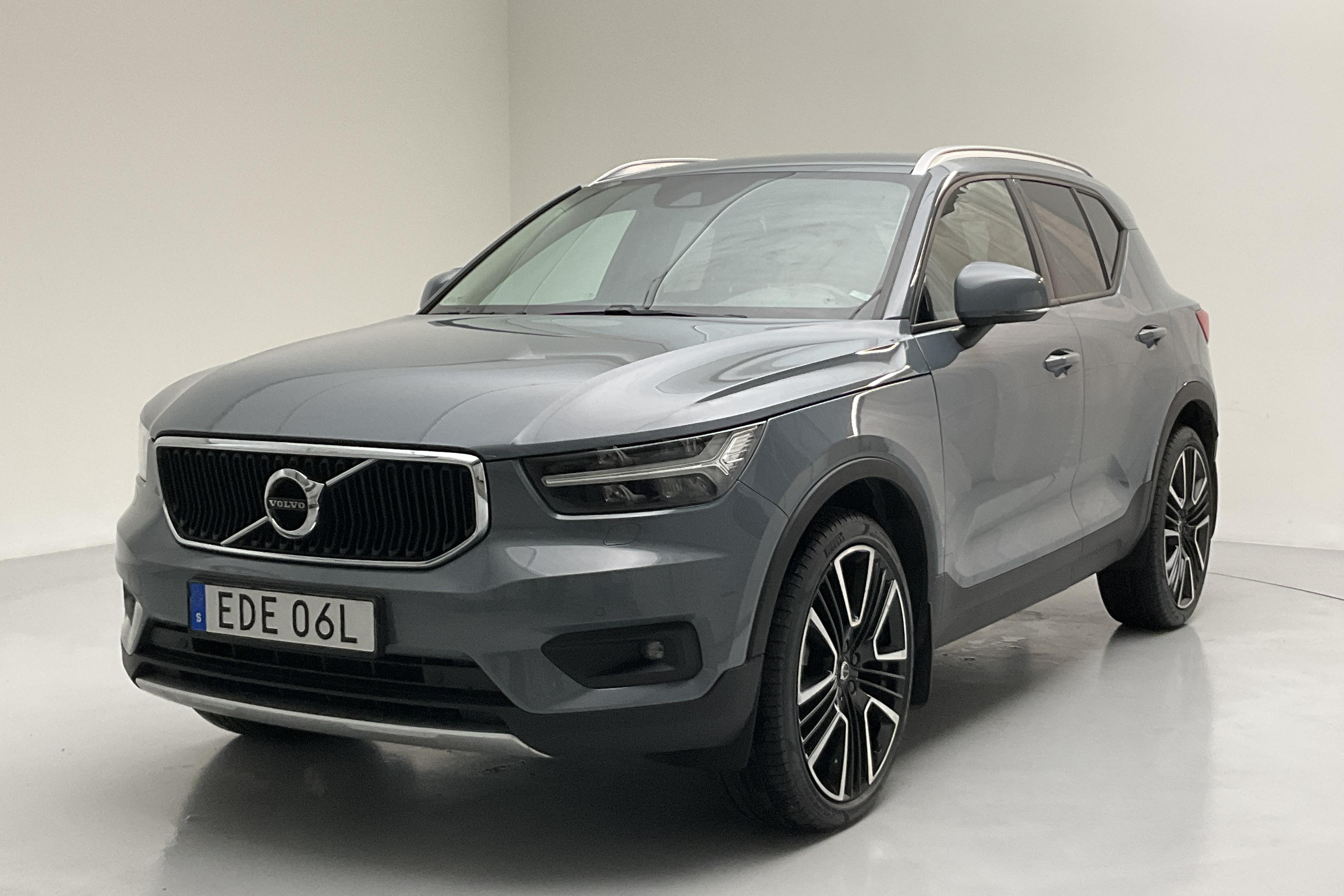 Volvo XC40 B4 2WD (197hk) - 66 780 km - Automatyczna - szary - 2022