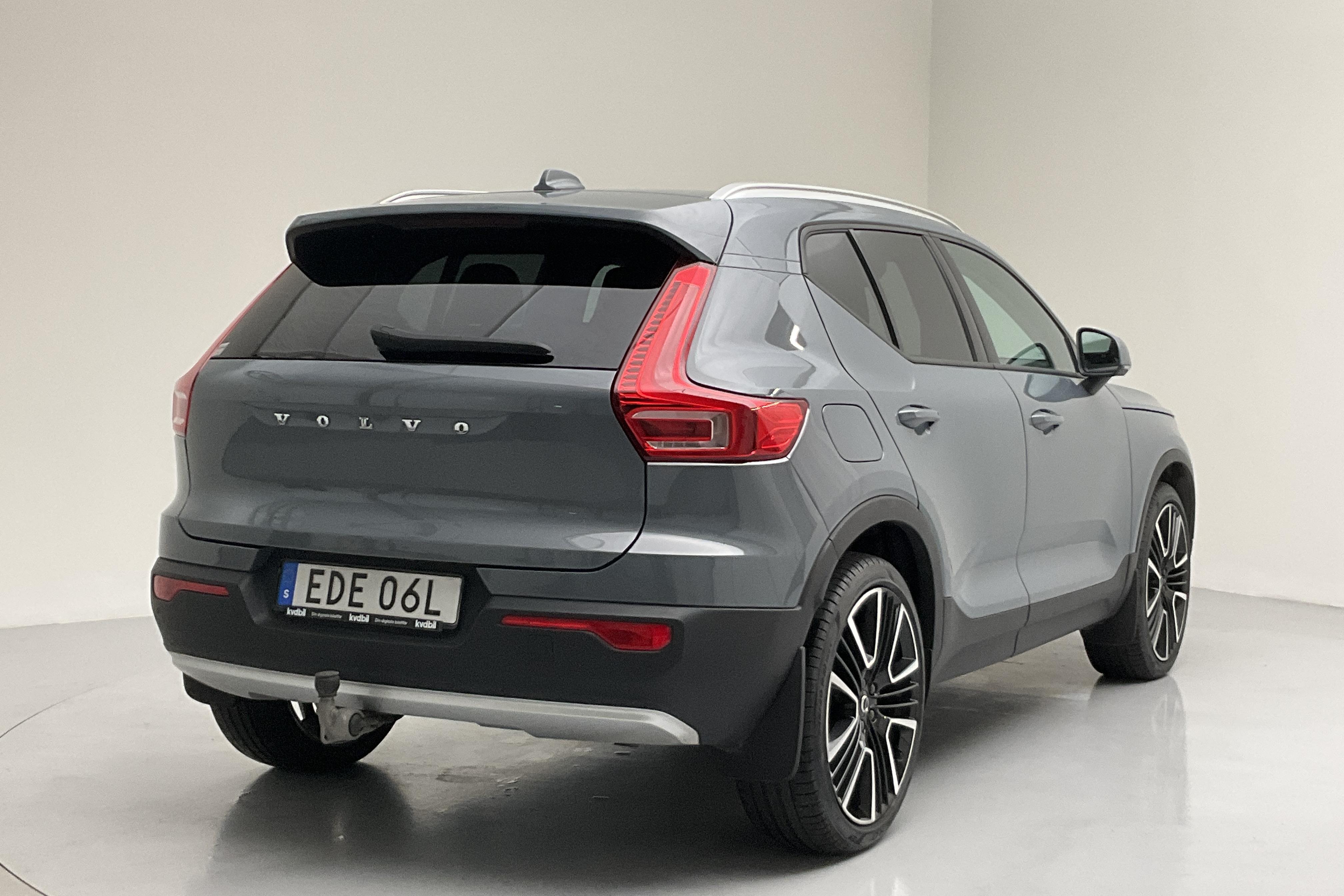 Volvo XC40 B4 2WD (197hk) - 66 780 km - Automatyczna - szary - 2022