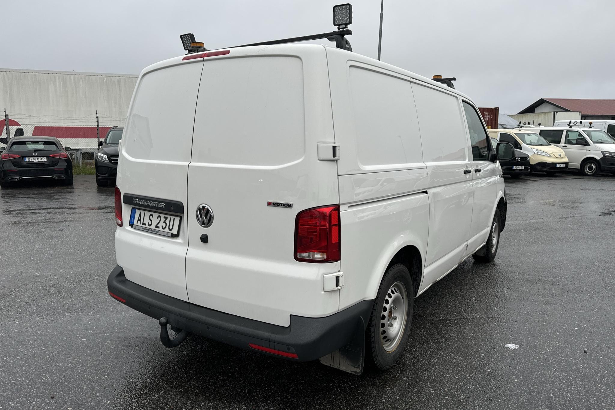 VW Transporter T6.1 2.0 TDI BMT Skåp 4MOTION (150hk) - 52 220 km - Automaatne - valge - 2021