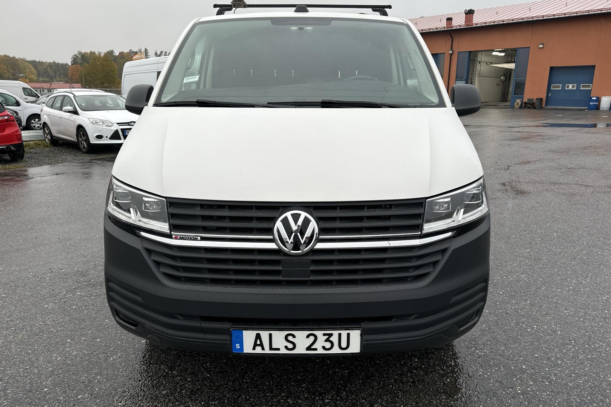 VW Transporter T6.1 2.0 TDI BMT Skåp 4MOTION (150hk) - 52 220 km - Automatyczna - biały - 2021