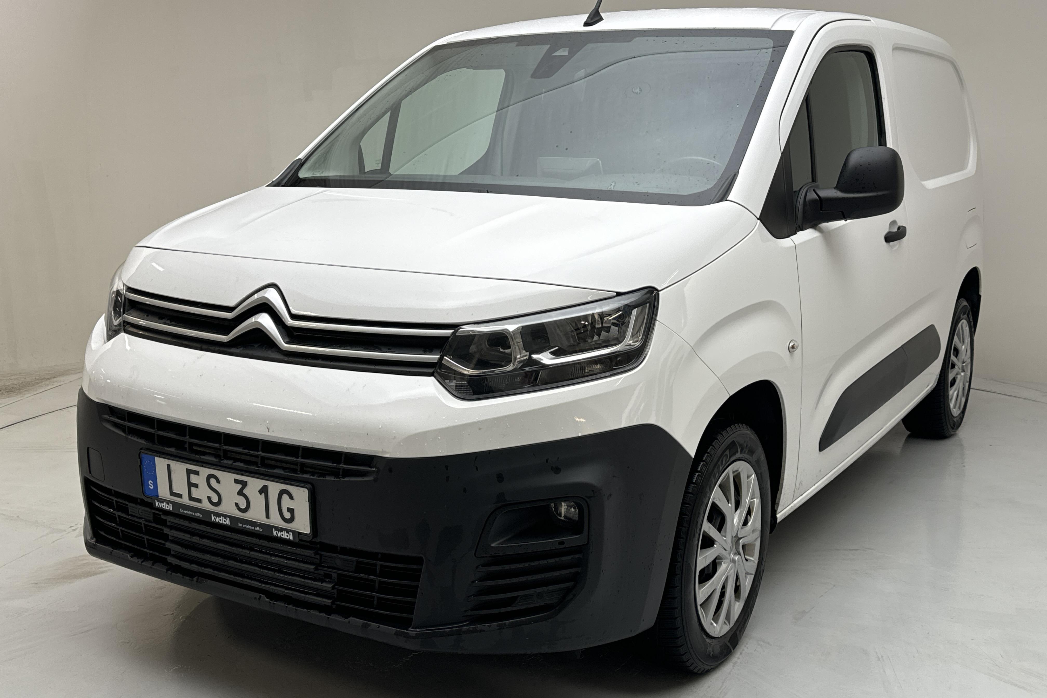 Citroen Berlingo 1.5 BlueHDi Skåp (130hk) - 110 220 km - Automaatne - valge - 2021