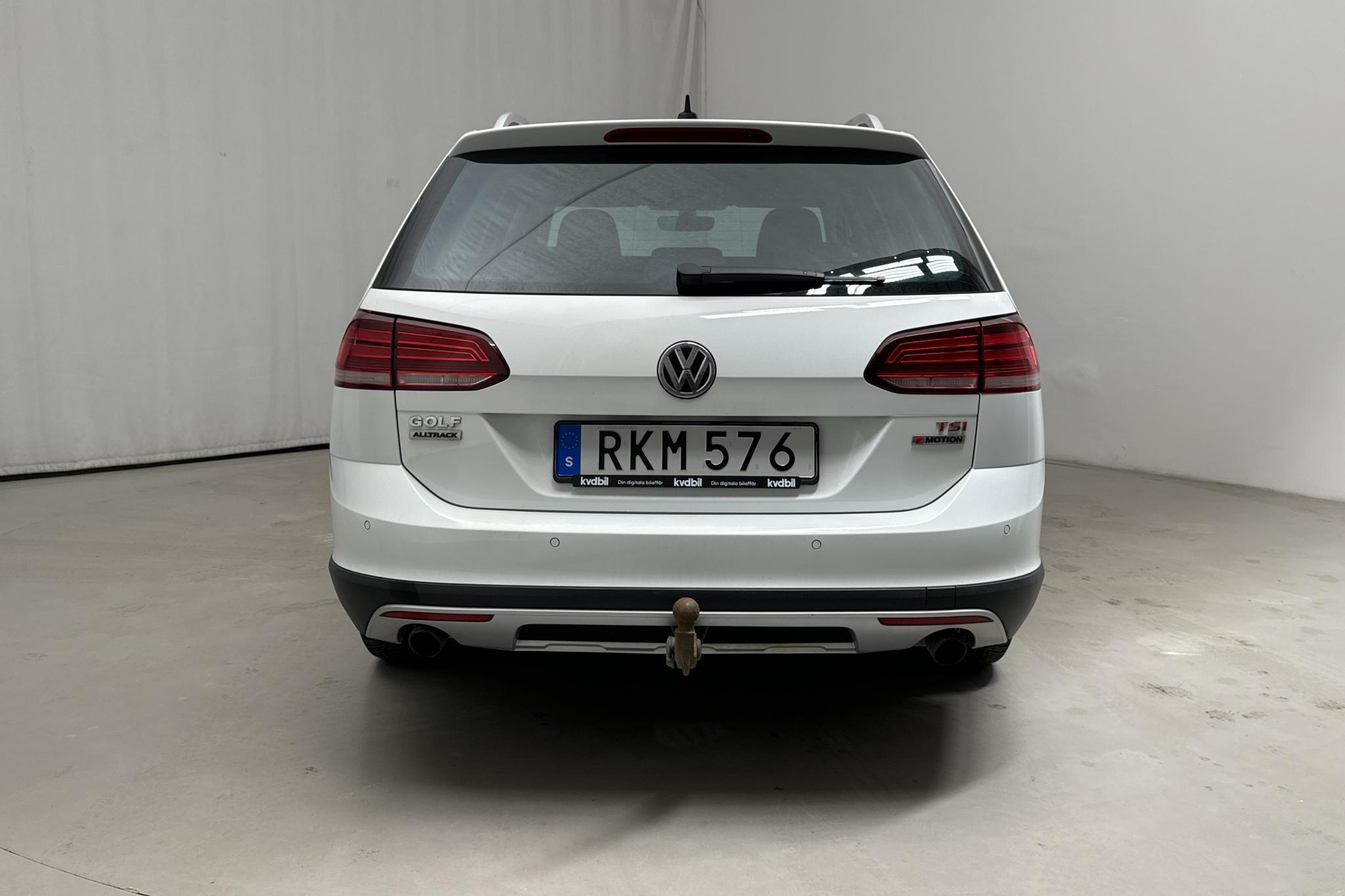 VW Golf Alltrack 1.8 TSI 4Motion (180hk) - 250 750 km - Automaattinen - valkoinen - 2017