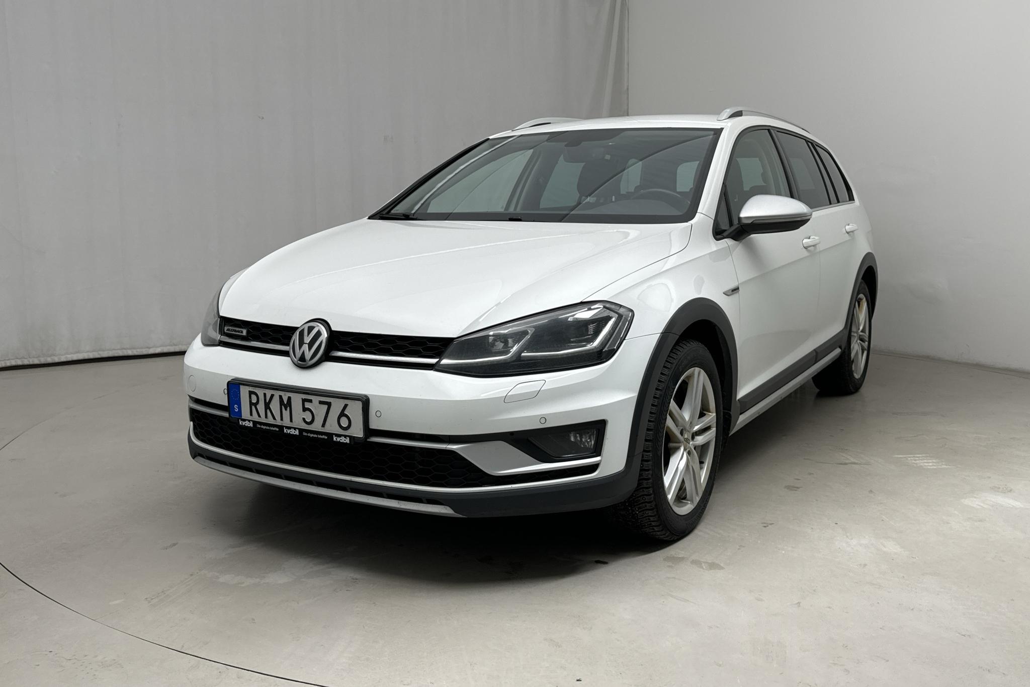 VW Golf Alltrack 1.8 TSI 4Motion (180hk) - 250 750 km - Automaattinen - valkoinen - 2017