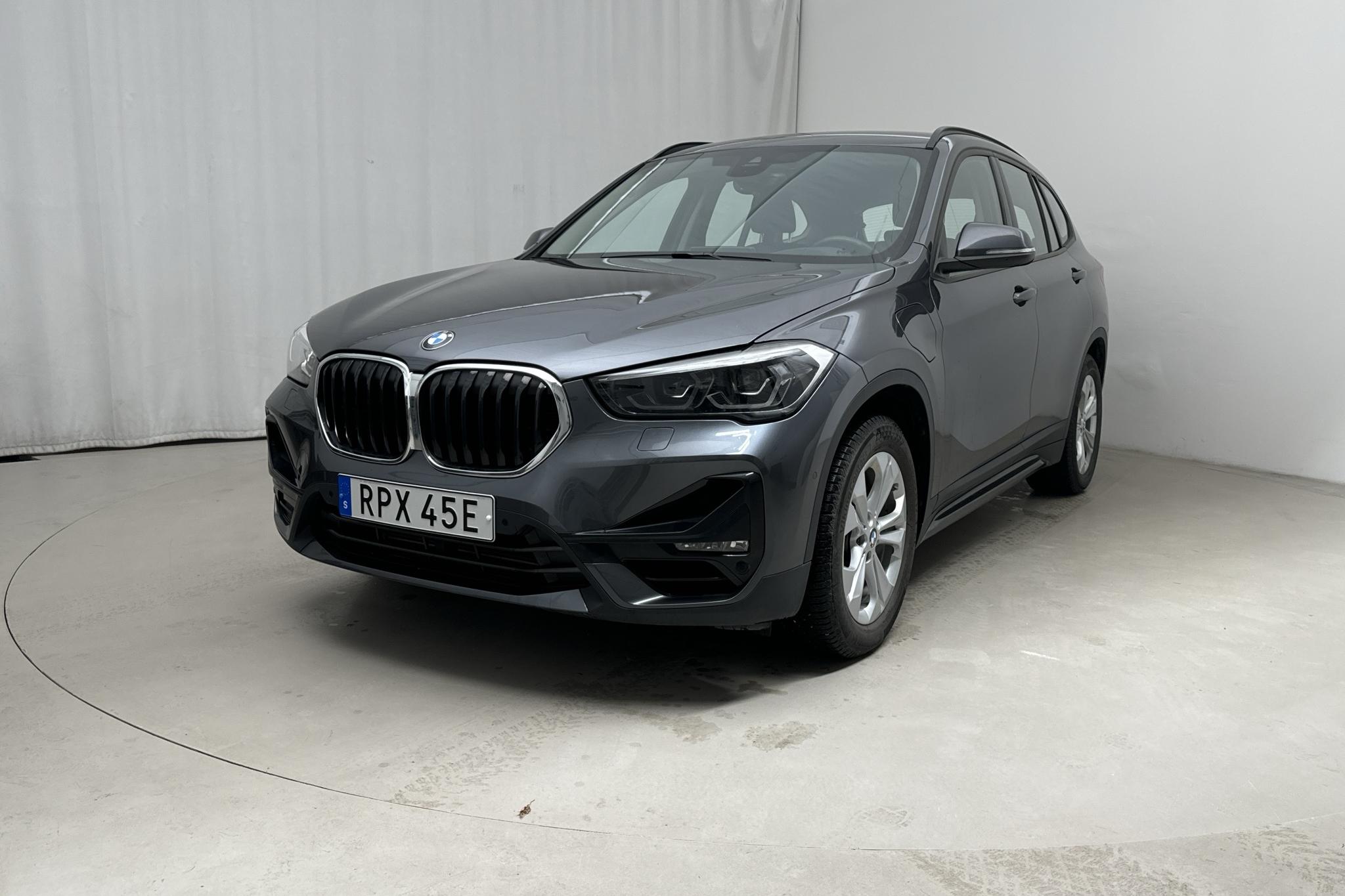 BMW X1 xDrive25e 9,7 kWh LCI, F48 (220hk) - 3 771 mil - Automat - grå - 2021