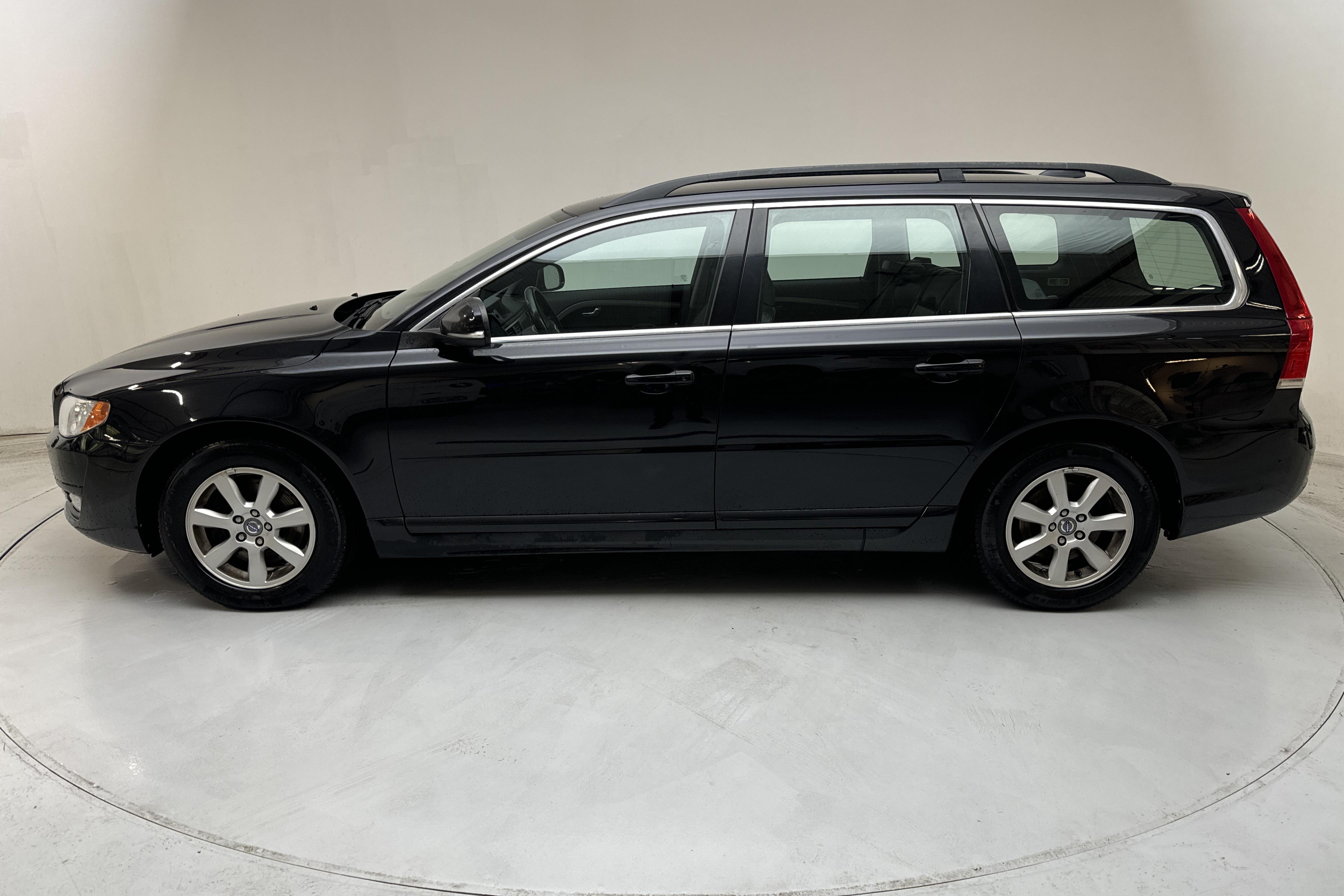 Volvo V70 II D4 AWD (181hk) - 233 580 km - Automatyczna - czarny - 2014