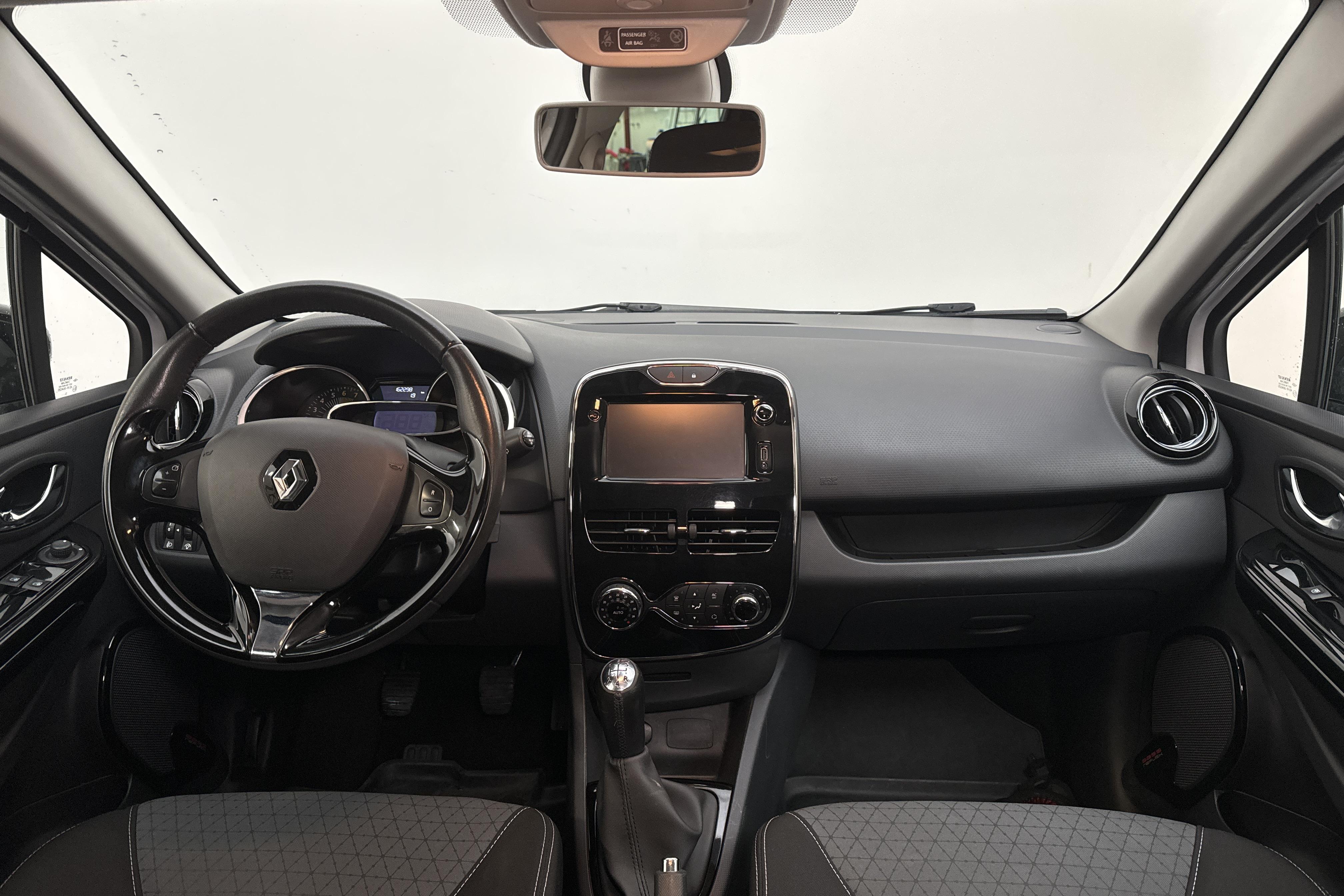 Renault Clio IV 0.9 TCe 90 Sports Tourer (90hk) - 162 290 km - Manualna - biały - 2014