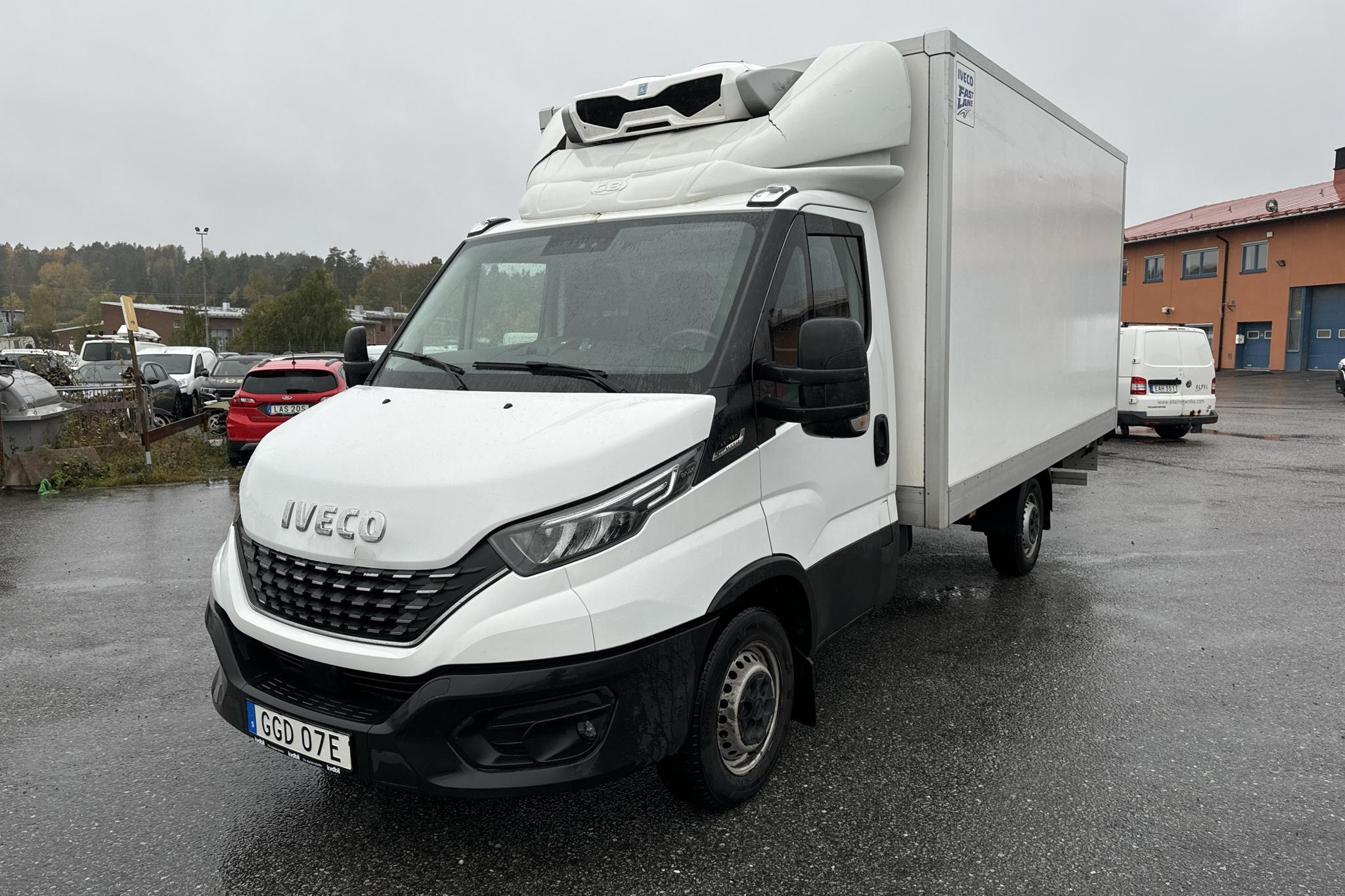 Iveco Daily 35 2.3 (156hk) - 50 600 km - Automatic - white - 2021