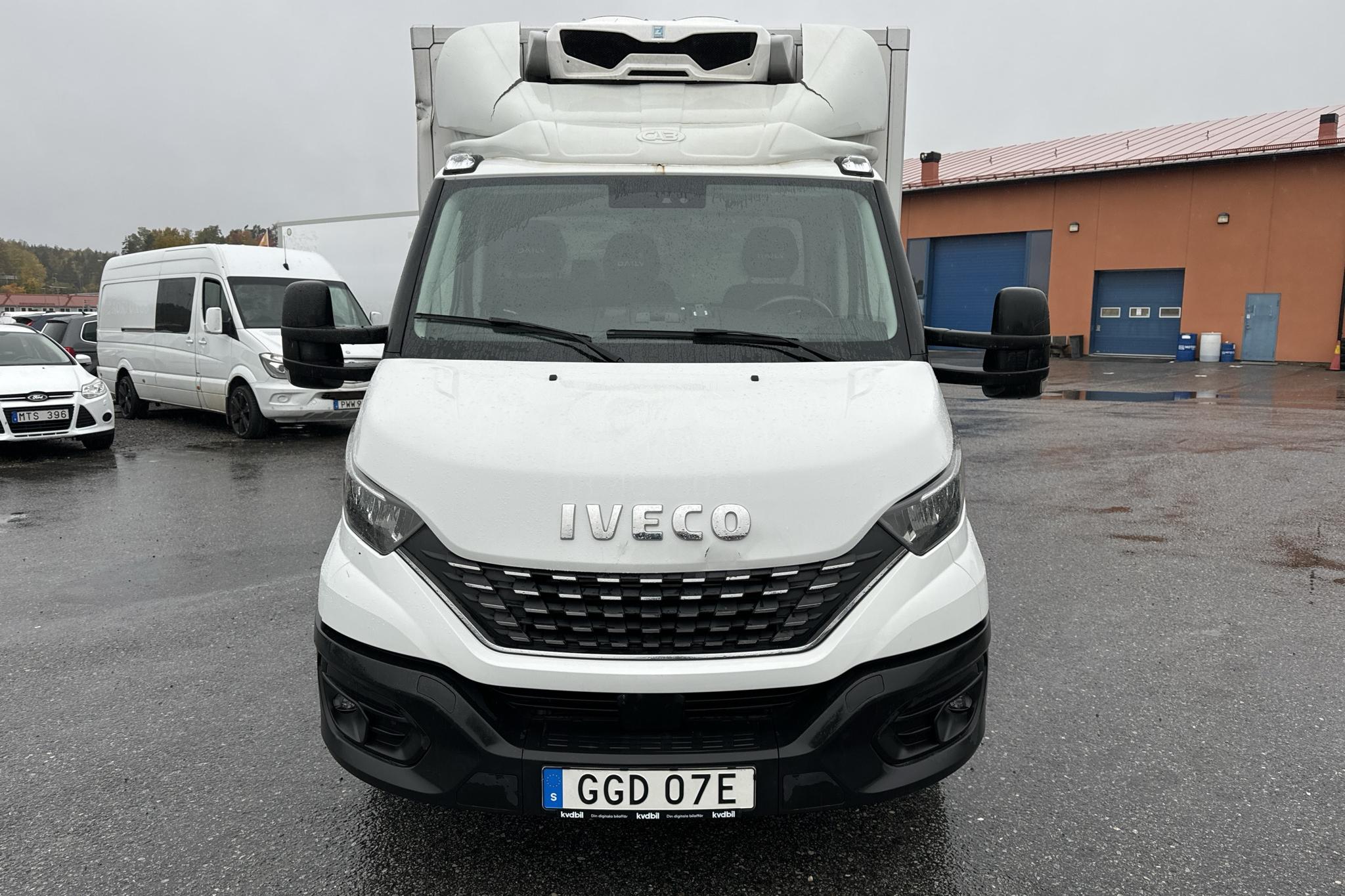 Iveco Daily 35 2.3 (156hk) - 50 600 km - Automaattinen - valkoinen - 2021