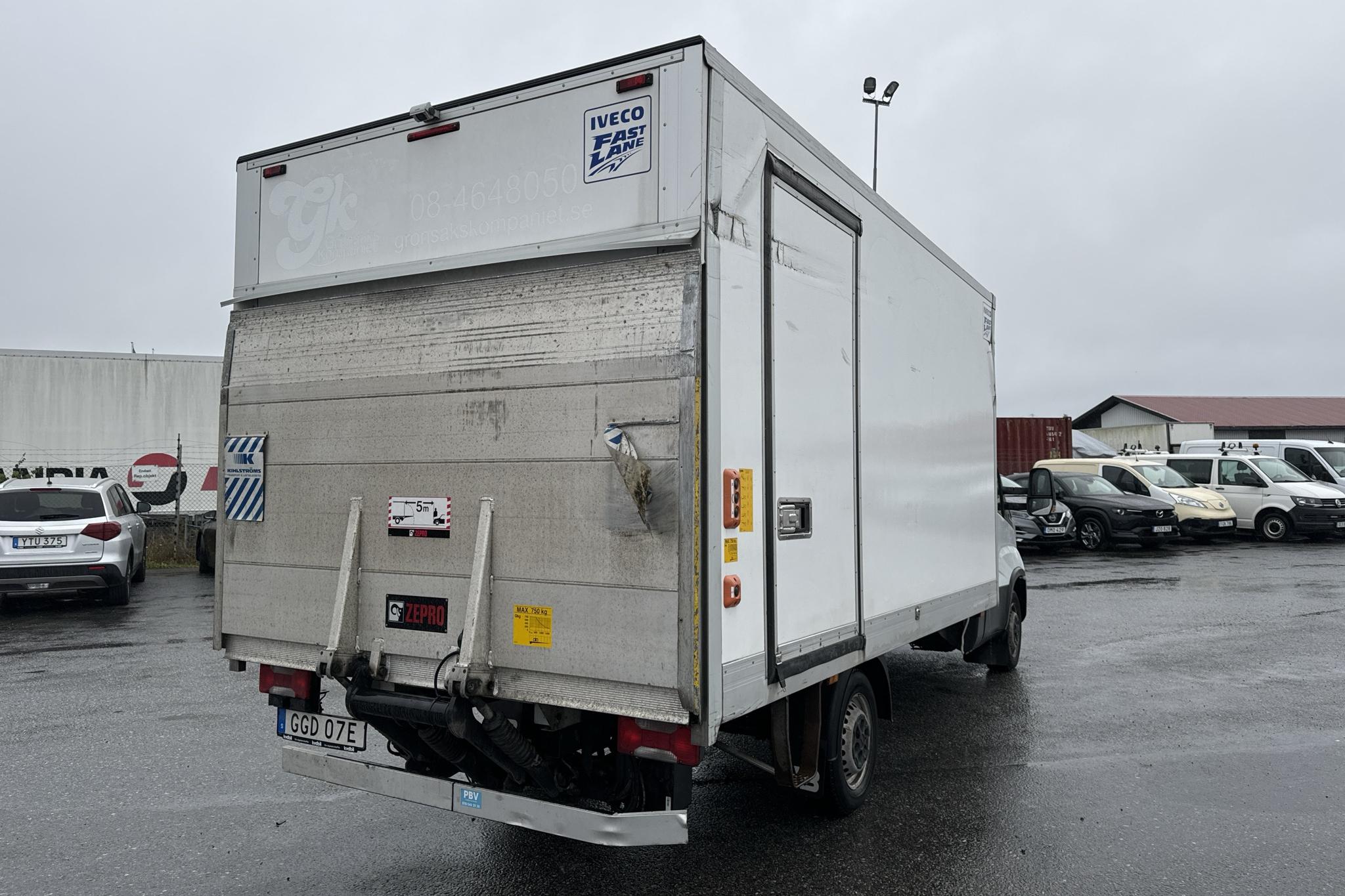 Iveco Daily 35 2.3 (156hk) - 50 600 km - Automatyczna - biały - 2021