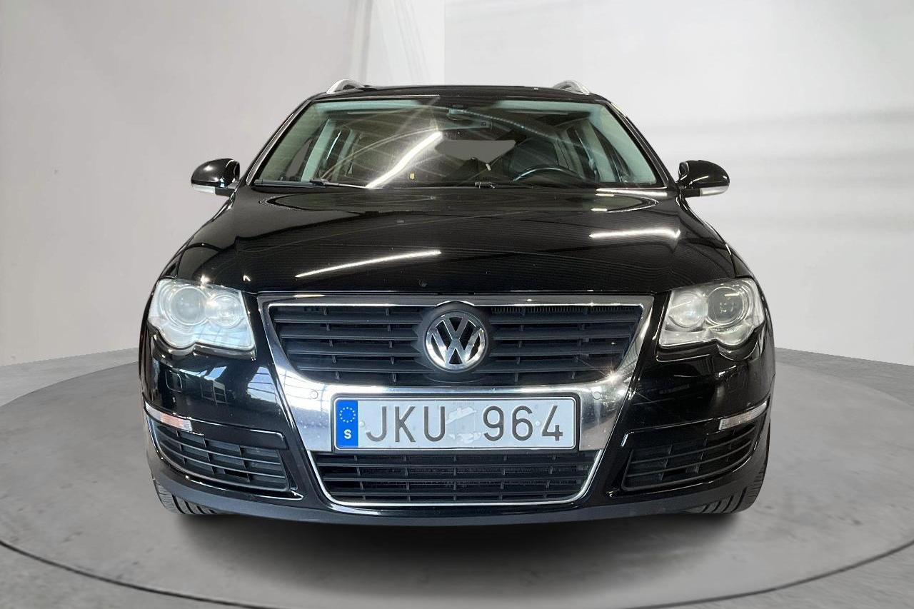 VW Passat 1.4 TSI EcoFuel Variant (150hk) - 196 810 km - Manualna - czarny - 2010