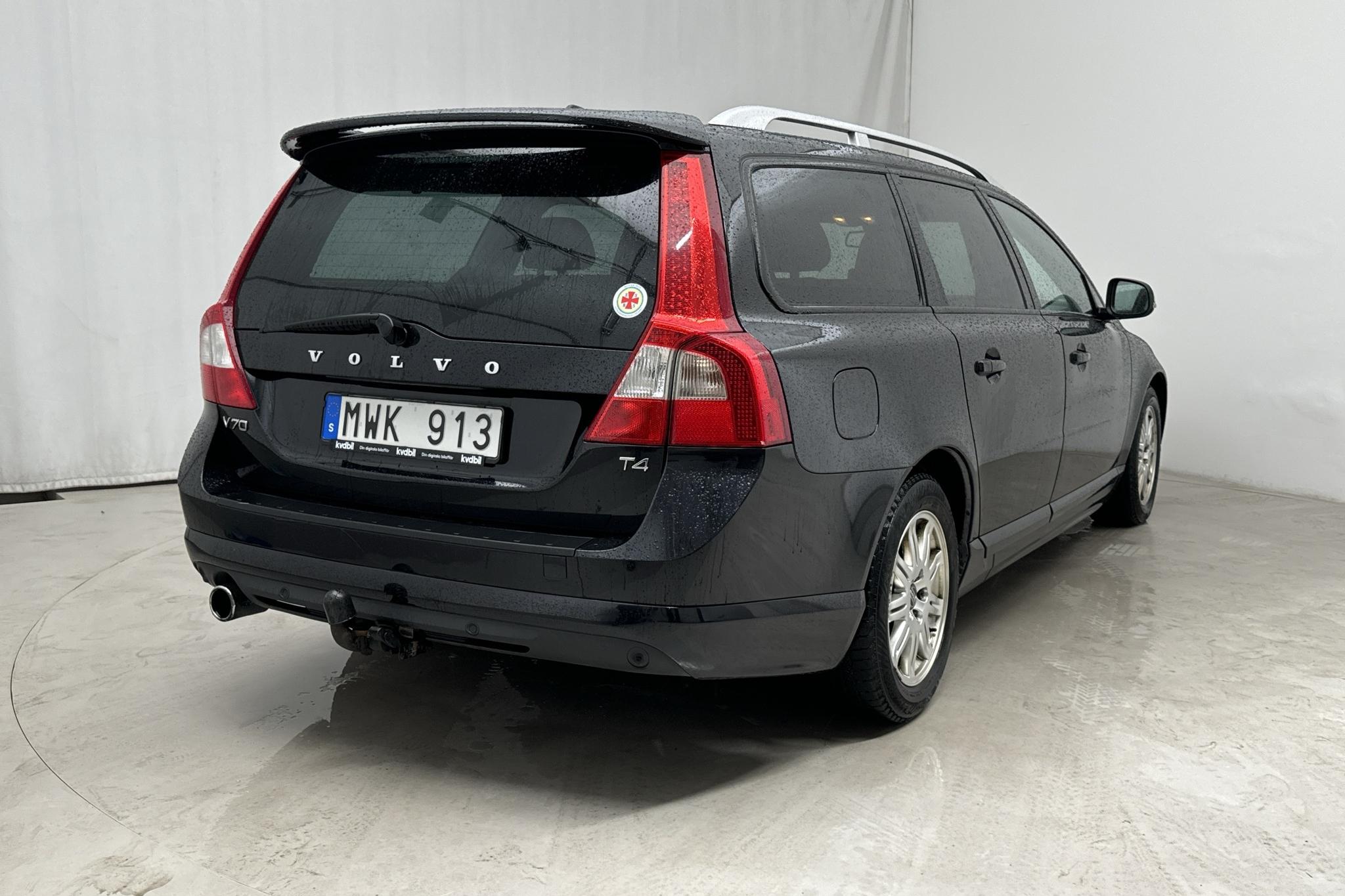 Volvo V70 II T4 (180hk) - 253 880 km - Automatyczna - czarny - 2013