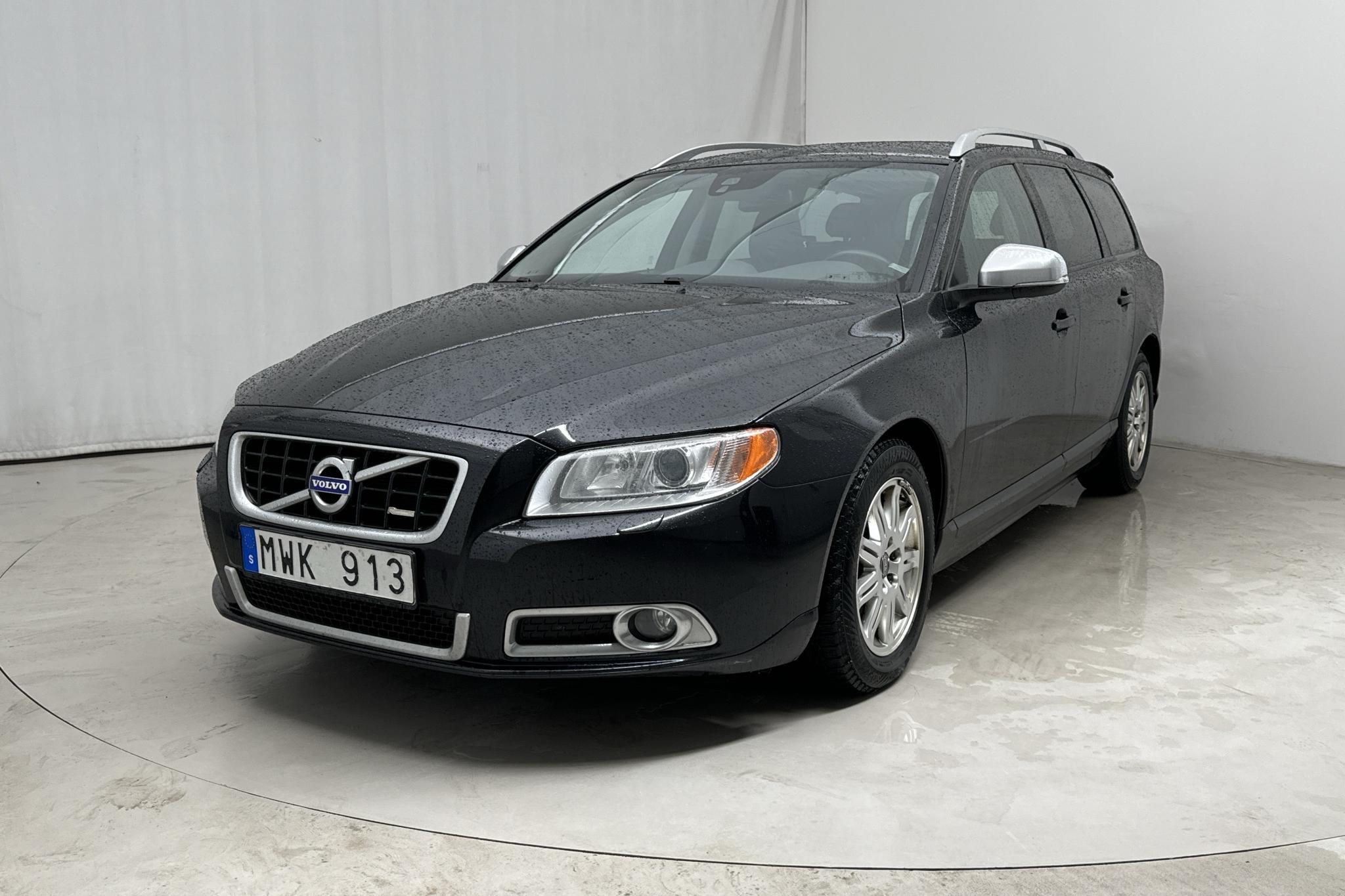 Volvo V70 II T4 (180hk) - 253 880 km - Automatyczna - czarny - 2013