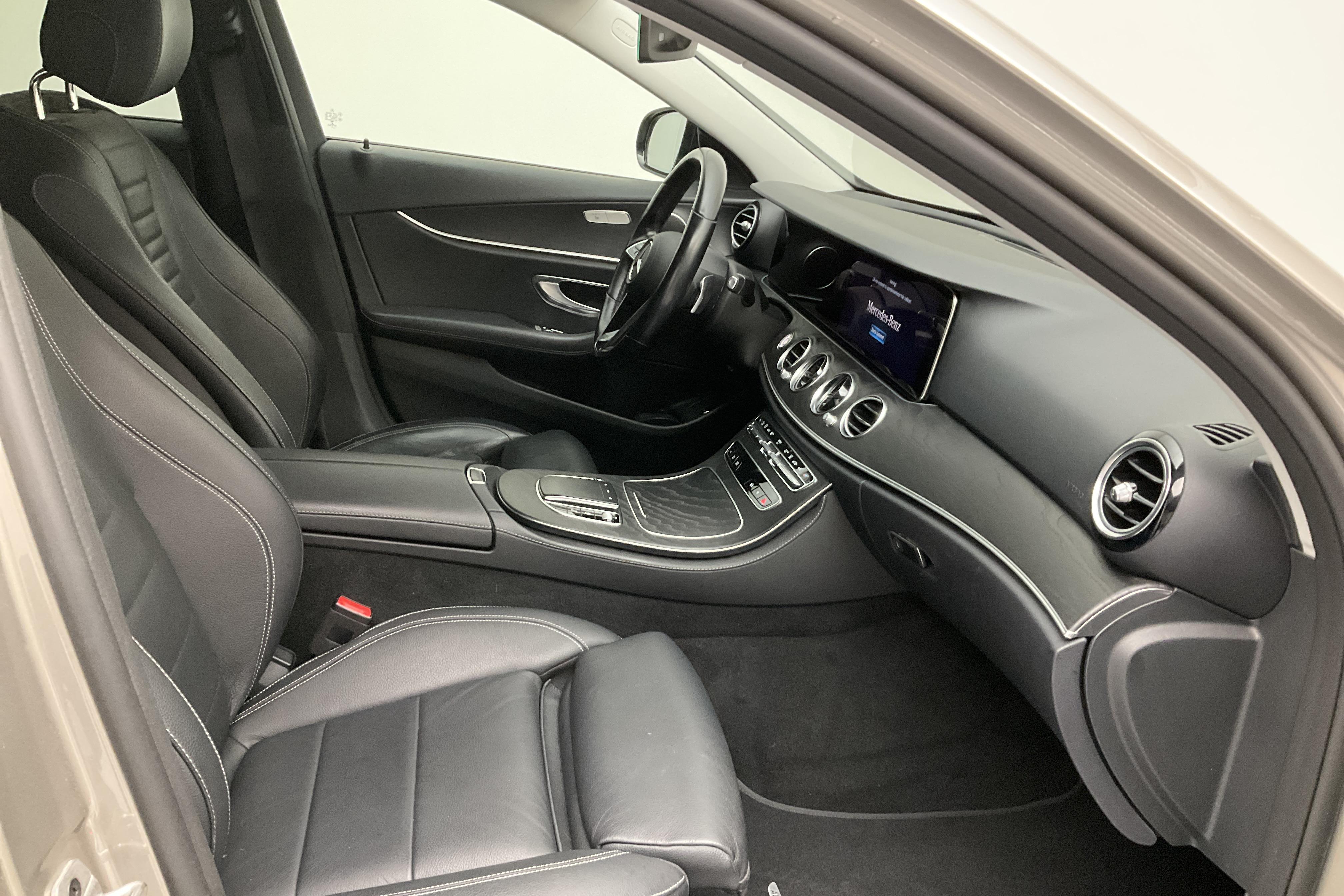 Mercedes E 220 d 4MATIC Kombi All-Terrain S213 (194hk) - 85 970 km - Automatyczna - srebro - 2022