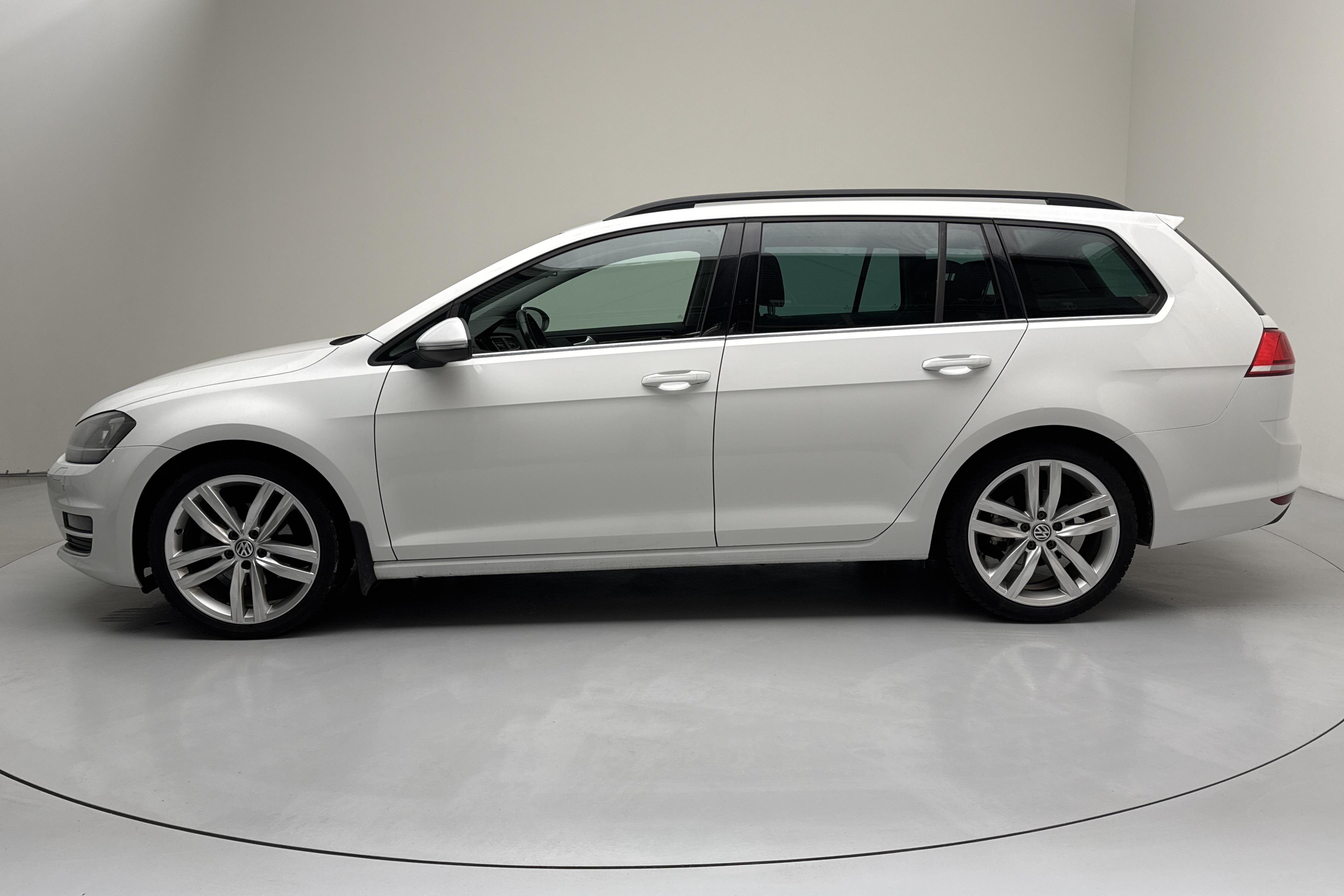 VW Golf VII 1.4 TSI Sportscombi (140hk) - 167 490 km - Manualna - biały - 2015