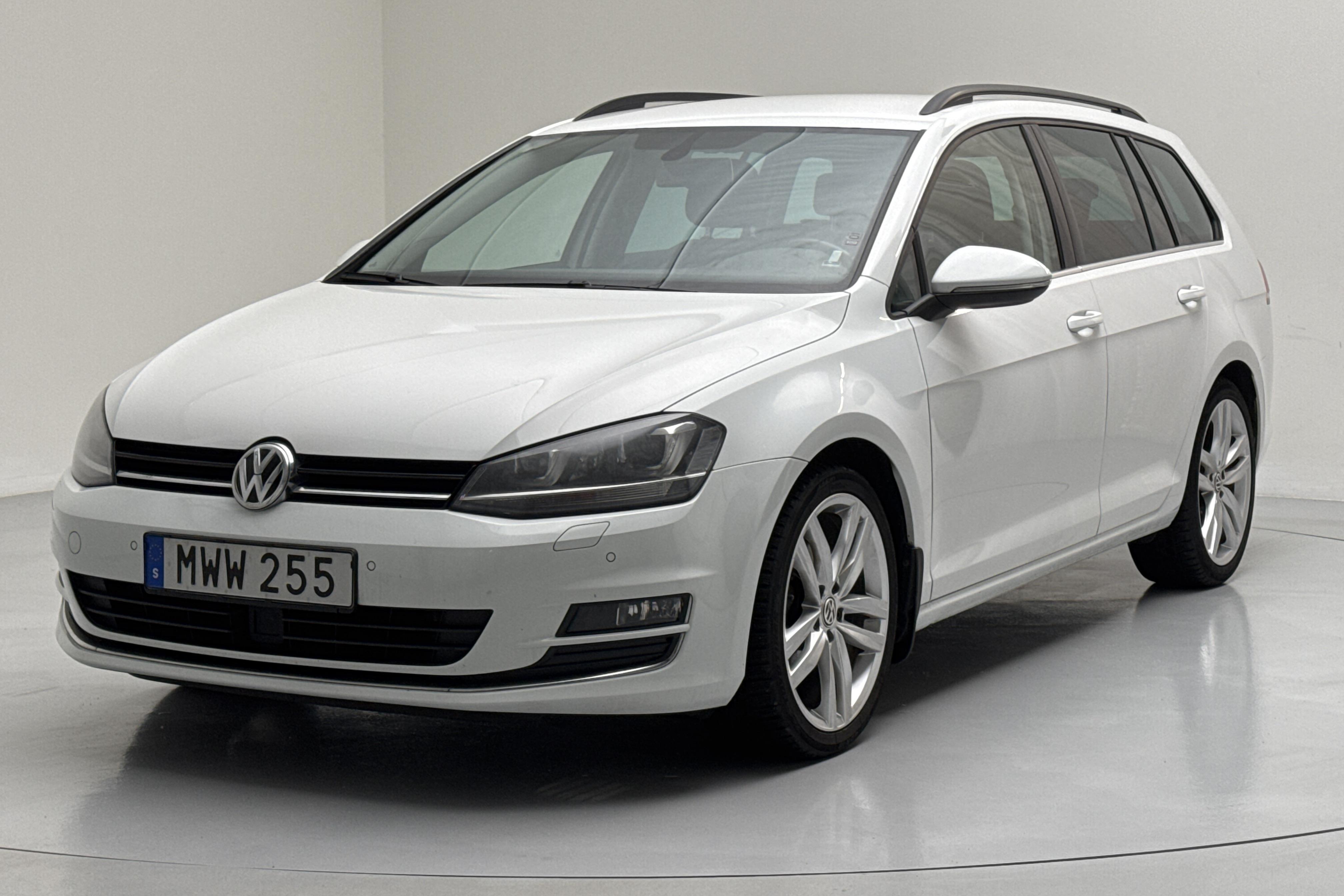 VW Golf VII 1.4 TSI Sportscombi (140hk) - 167 490 km - Manualna - biały - 2015