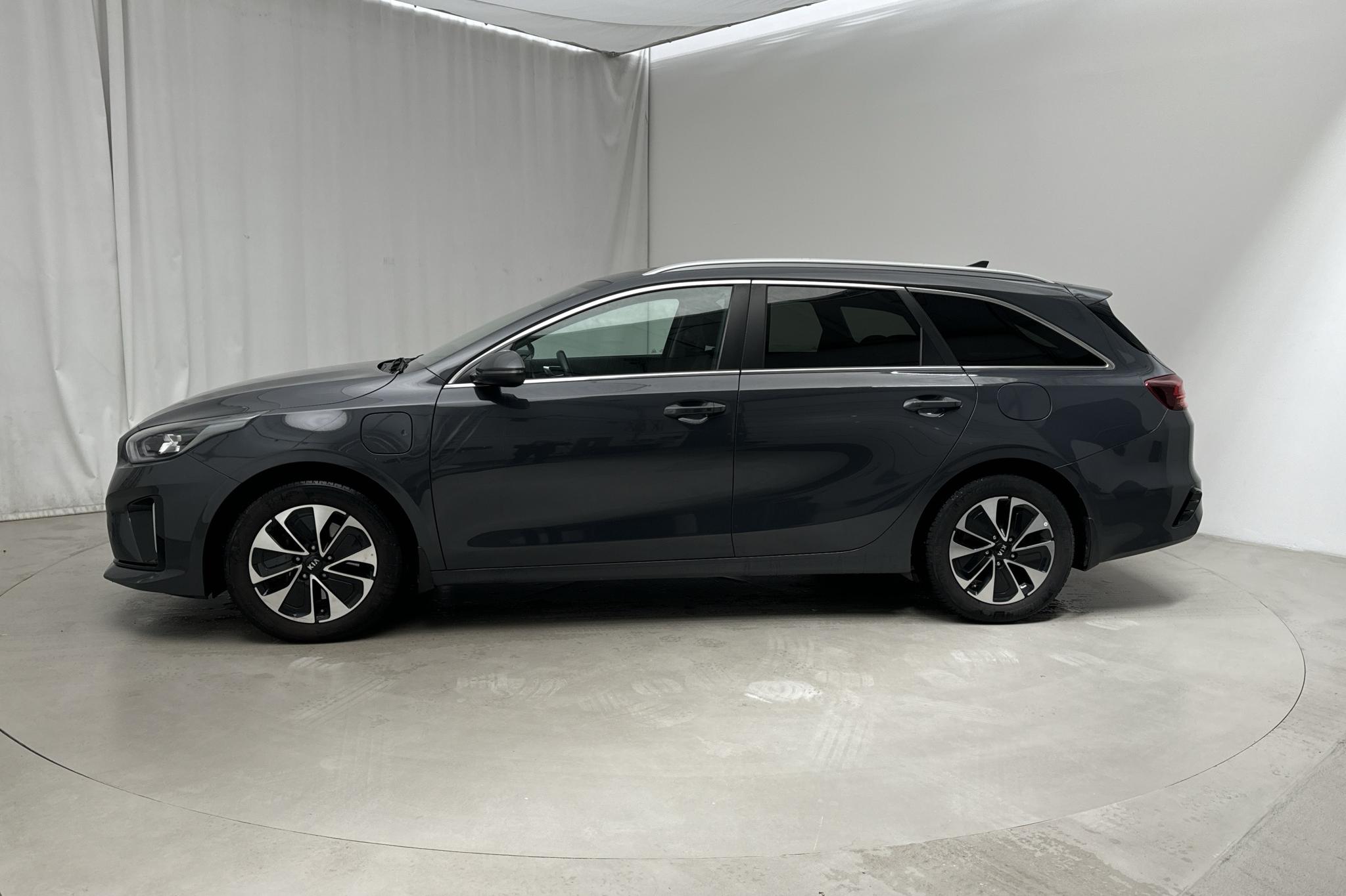 KIA Ceed 1.6 Plug-in Hybrid SW (141hk) - 9 100 mil - Automat - grå - 2021