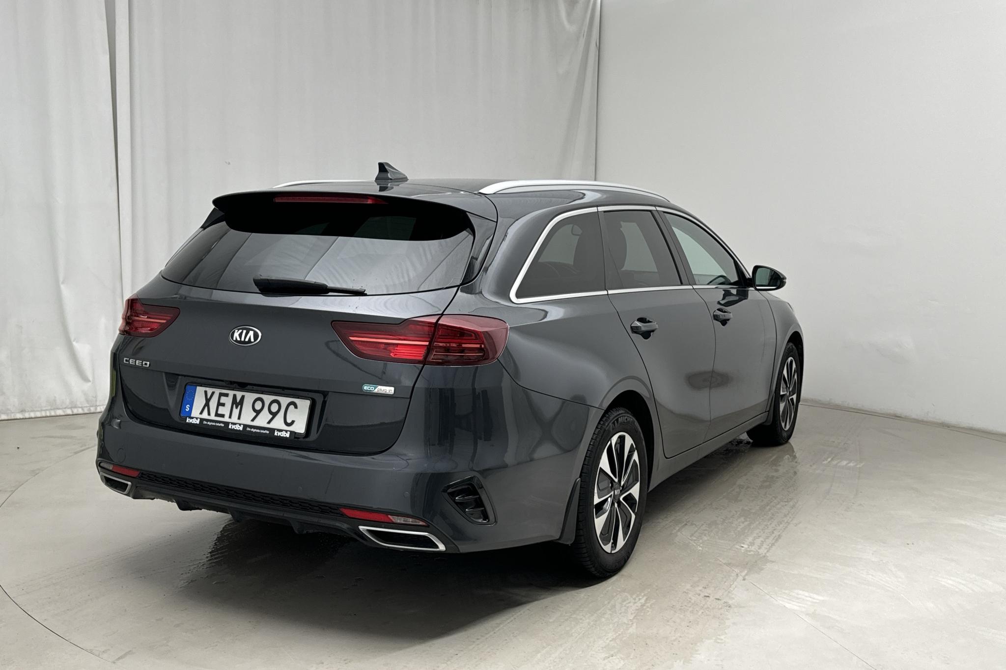 KIA Ceed 1.6 Plug-in Hybrid SW (141hk) - 91 000 km - Automatic - gray - 2021