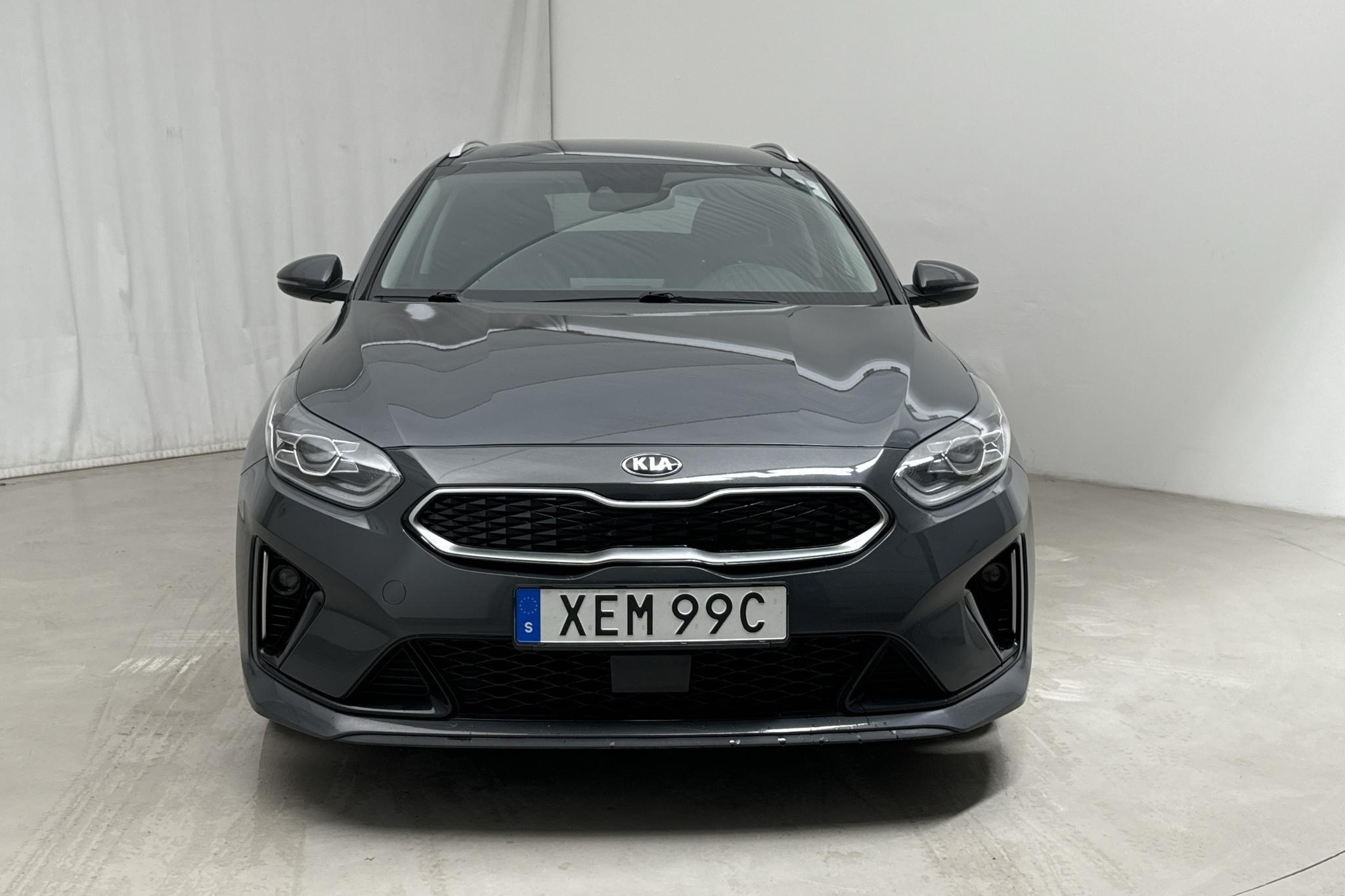 KIA Ceed 1.6 Plug-in Hybrid SW (141hk) - 9 100 mil - Automat - grå - 2021