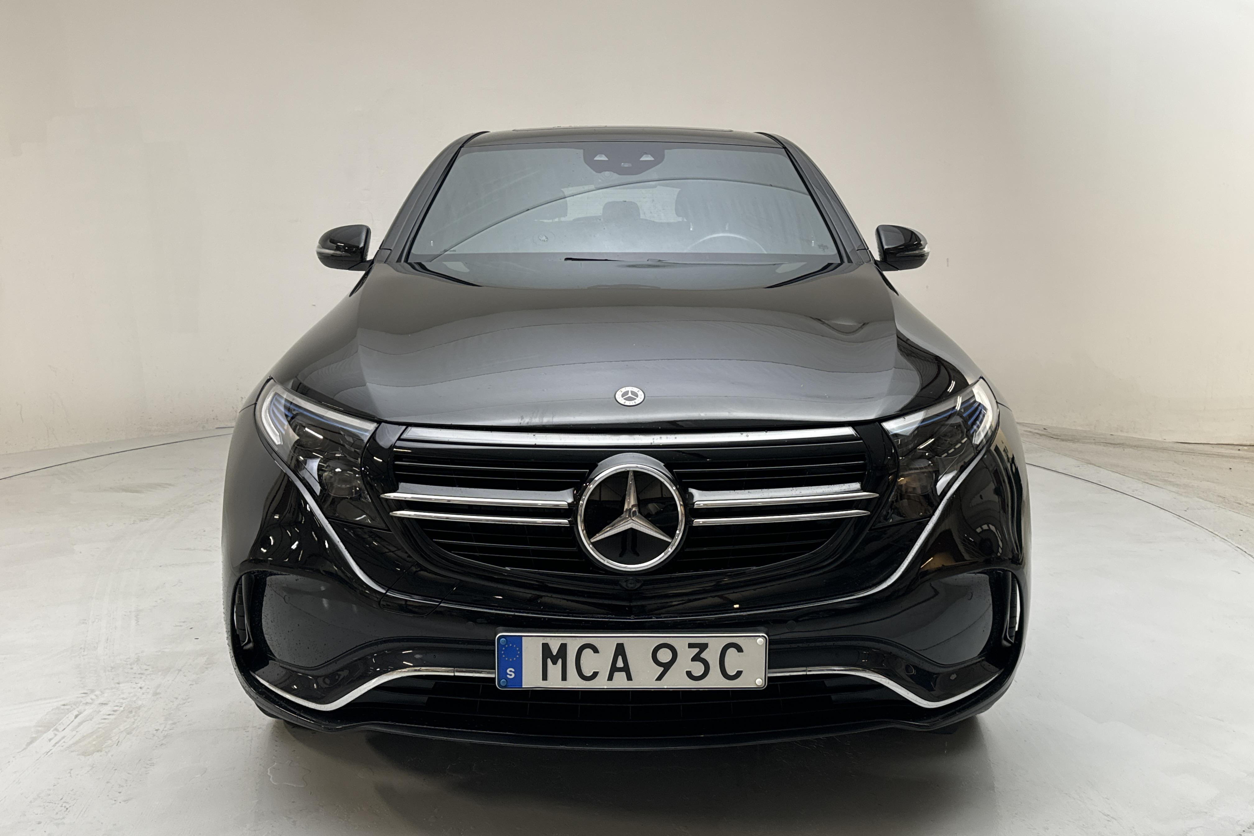 Mercedes EQC 400 4MATIC 80,0 kWh N293 (408hk) - 61 150 km - Automatyczna - czarny - 2021