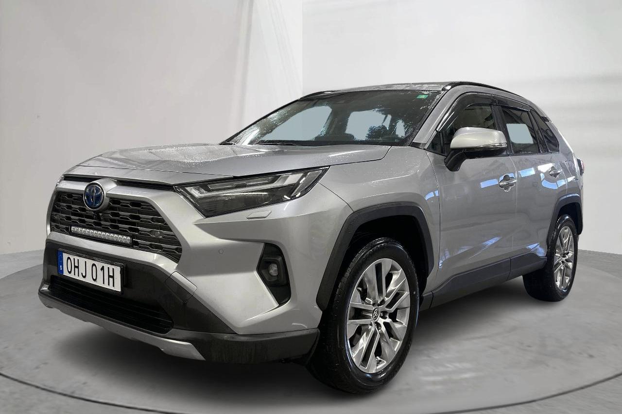 Toyota RAV4 2.5 HSD AWD (222hk) - 6 725 mil - Automat - silver - 2023