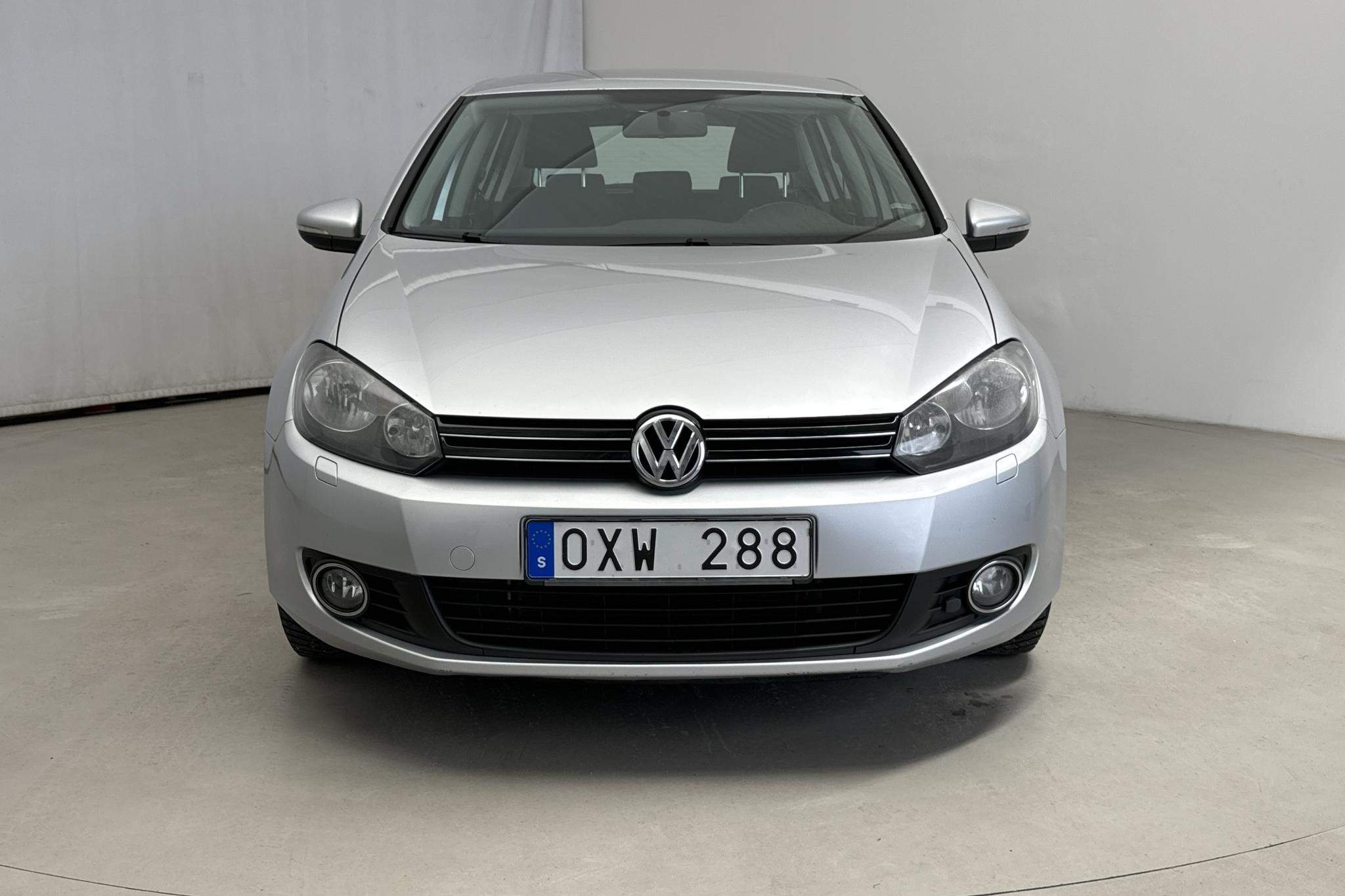 VW Golf VI 1.6 MultiFuel E85 5dr (102hk) - 16 811 mil - Manuell - silver - 2011