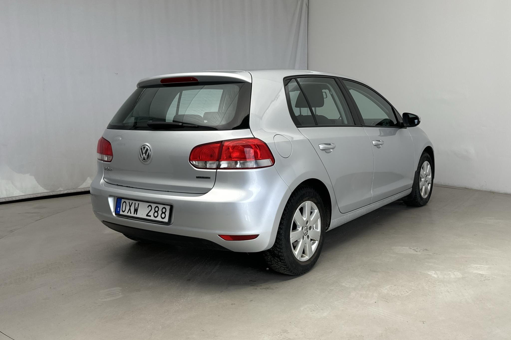 VW Golf VI 1.6 MultiFuel E85 5dr (102hk) - 16 811 mil - Manuell - silver - 2011