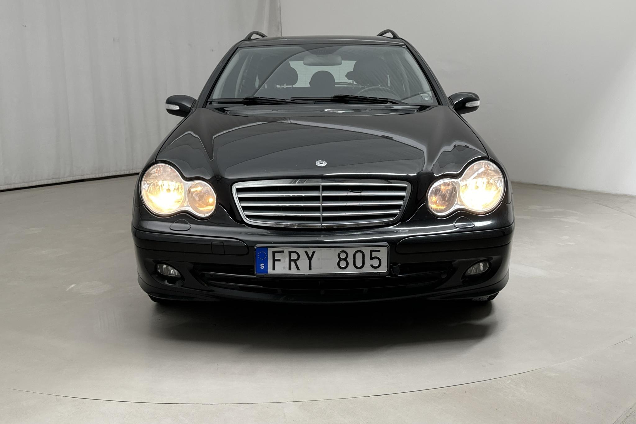 Mercedes C 200 Kompressor Kombi W203 (163hk) - 152 040 km - Käsitsi - must - 2007