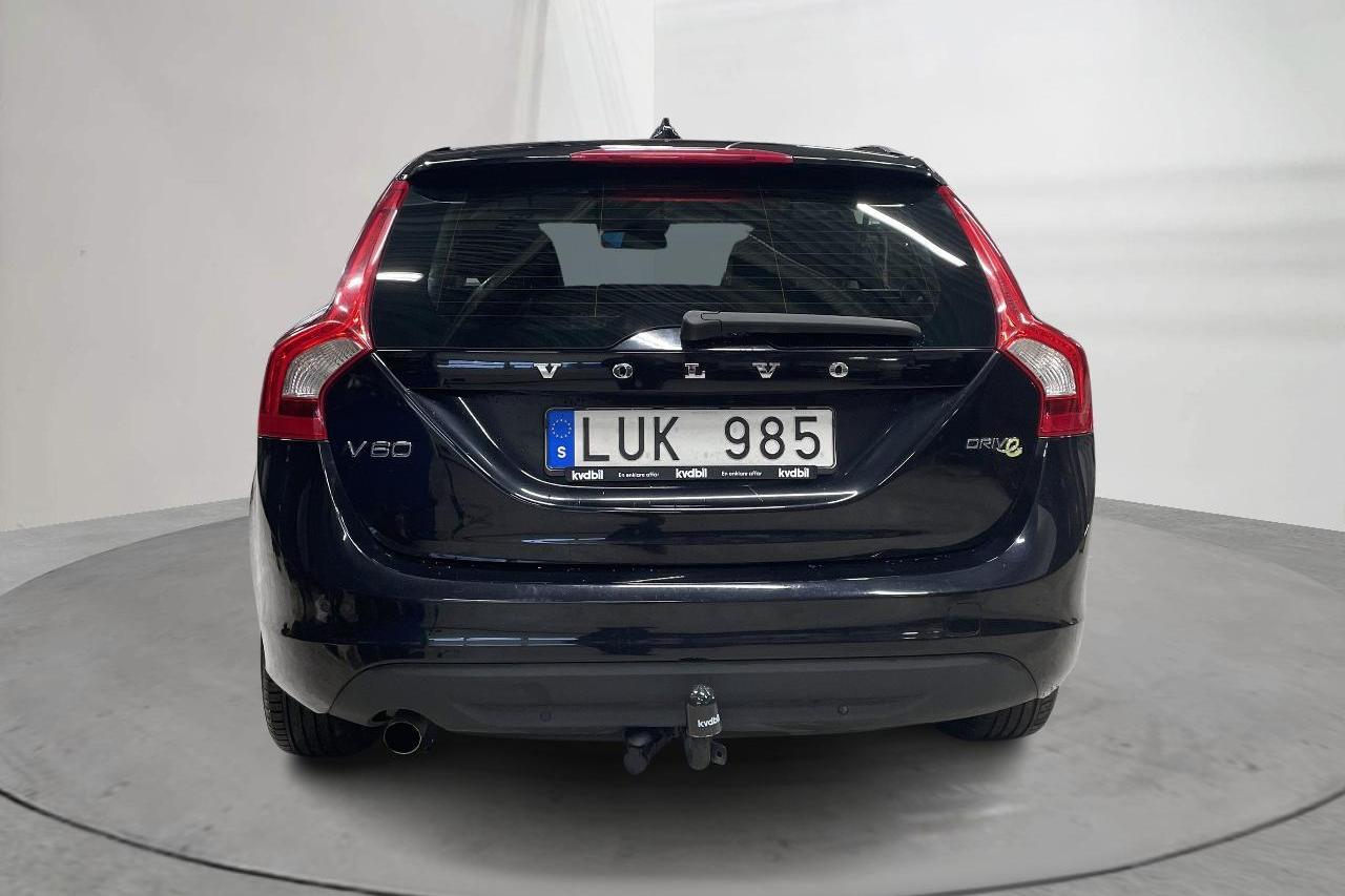 Volvo V60 1.6D DRIVe (115hk) - 186 300 km - Käsitsi - must - 2012