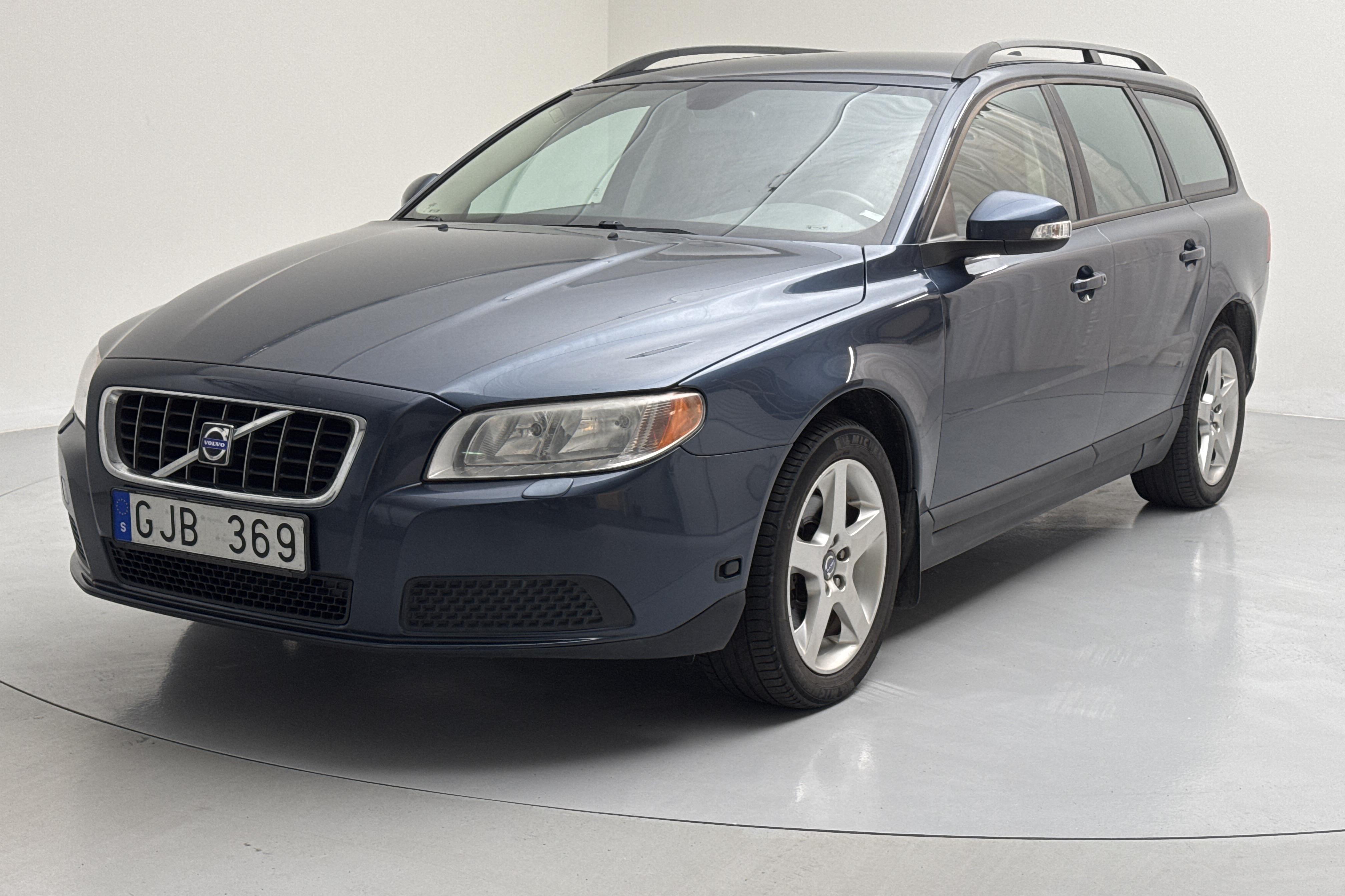 Volvo V70 II 2.0F (145hk) - 174 810 km - Manual - blue - 2009