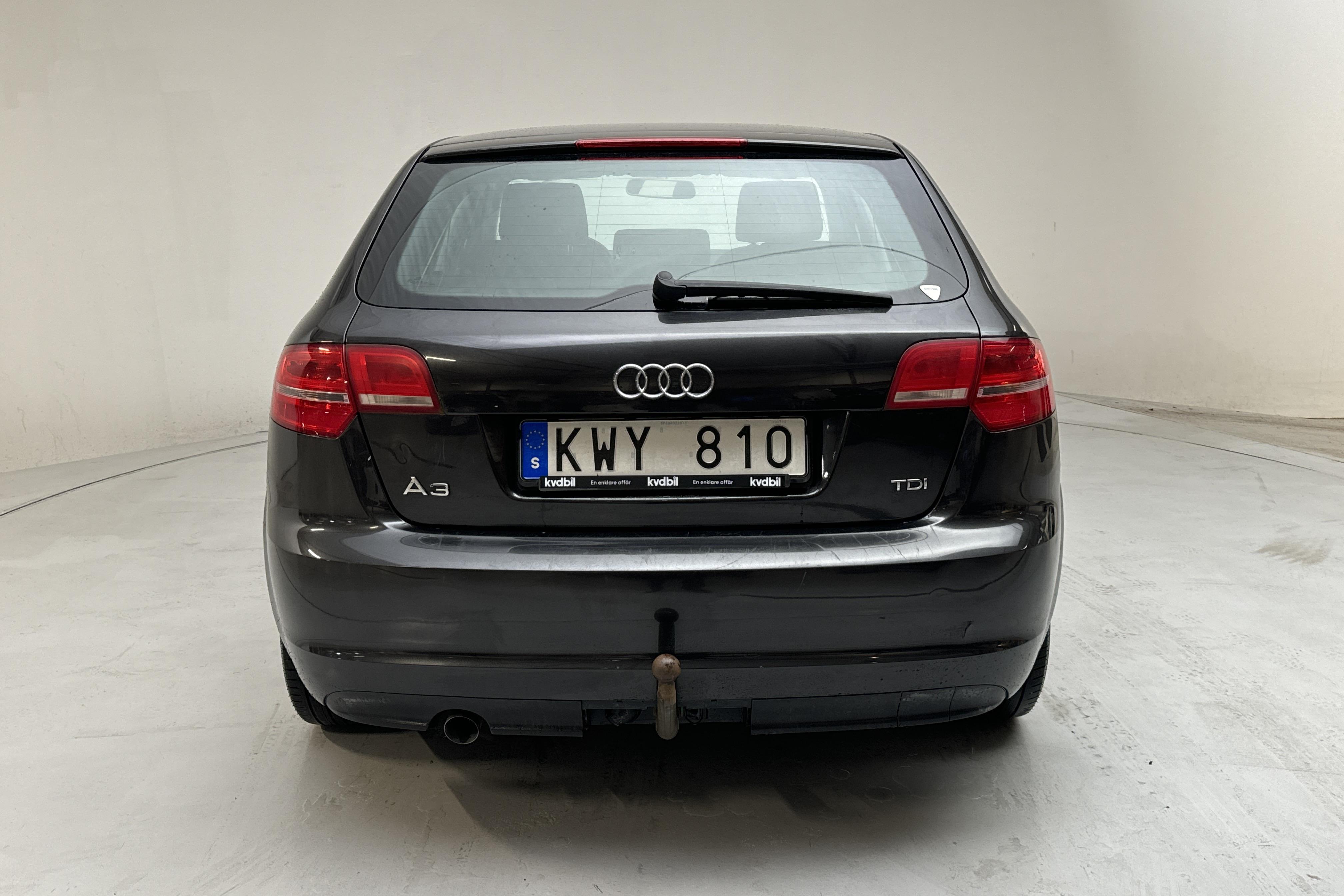 Audi A3 1.6 TDI Sportback (105hk) - 198 140 km - Manuaalinen - harmaa - 2011