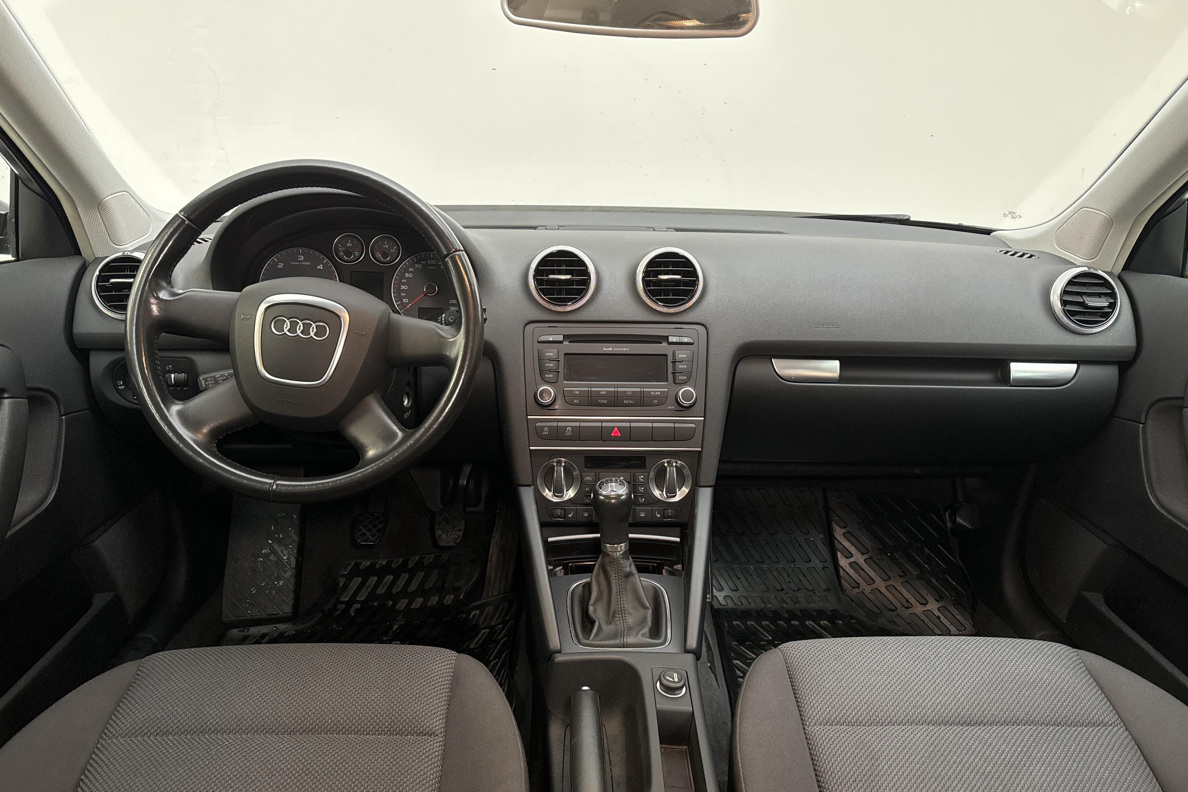 Audi A3 1.6 TDI Sportback (105hk) - 198 140 km - Manualna - szary - 2011