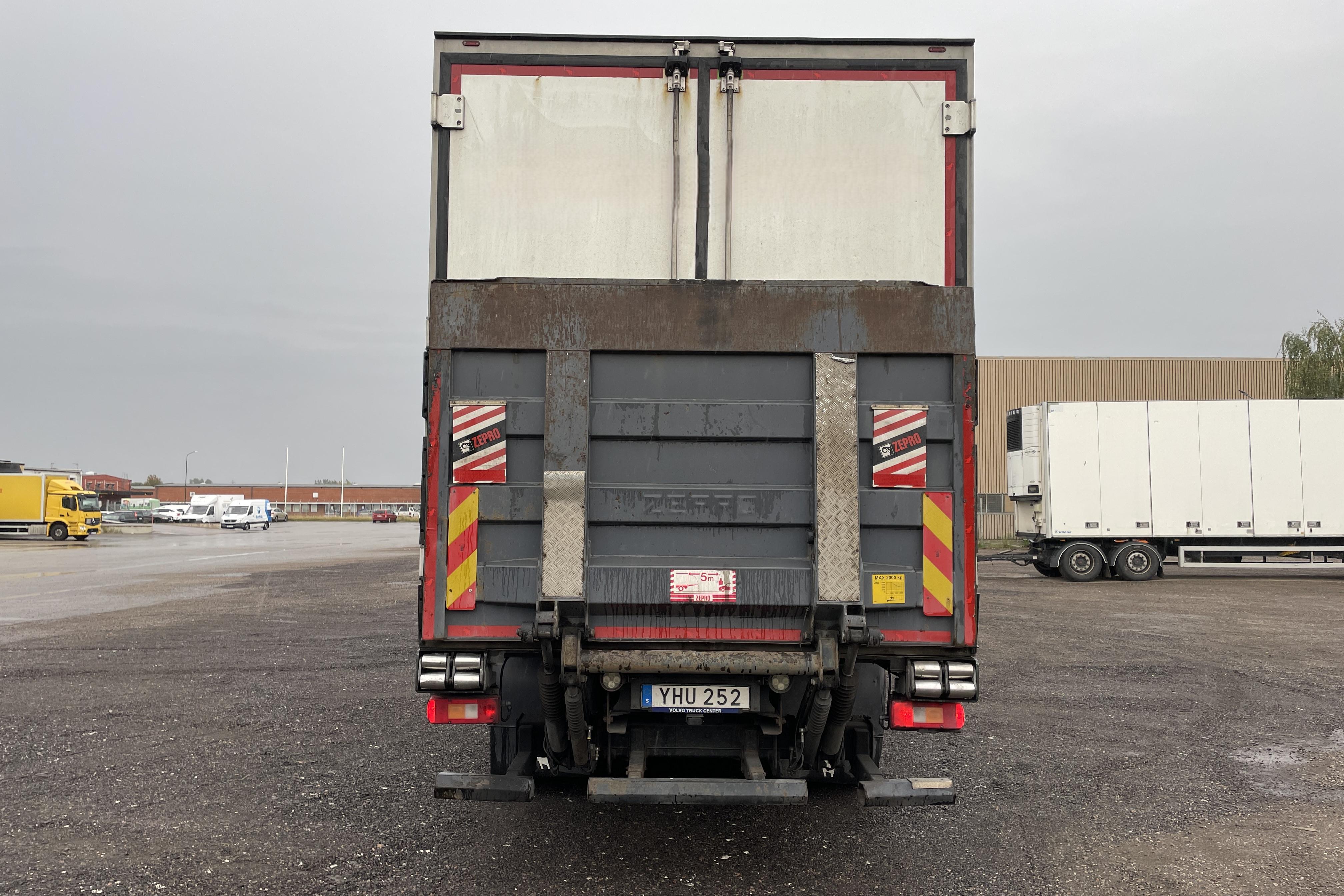 Volvo FE320 - 235 964 km - Automatyczna - 2016