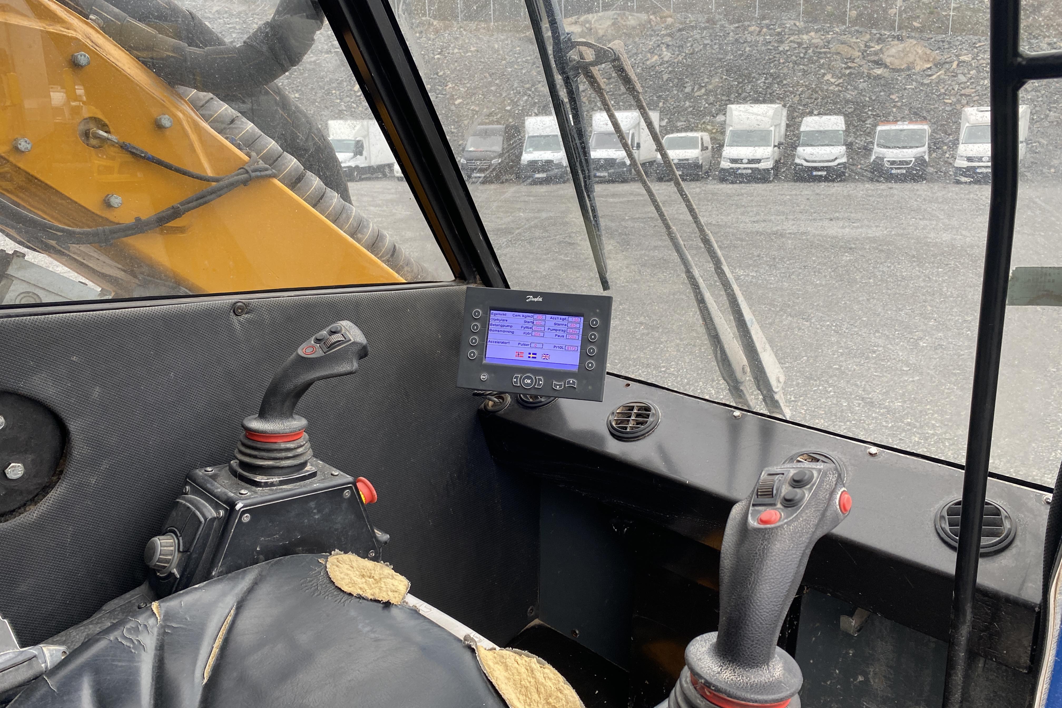 VOLVO FMX, betongspruta - 31 778 km - Manuell