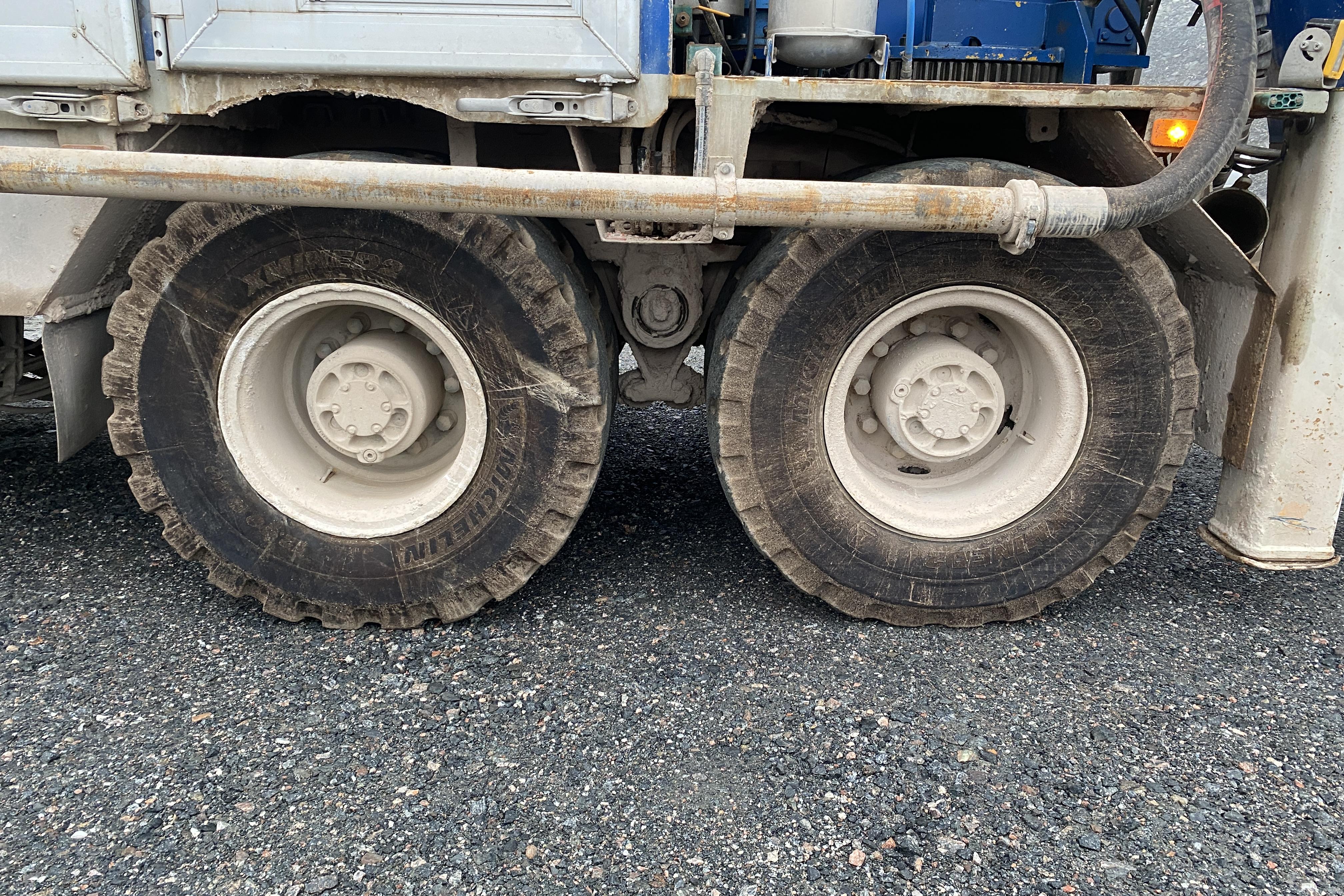 VOLVO FMX, betongspruta - 31 778 km - Manuell