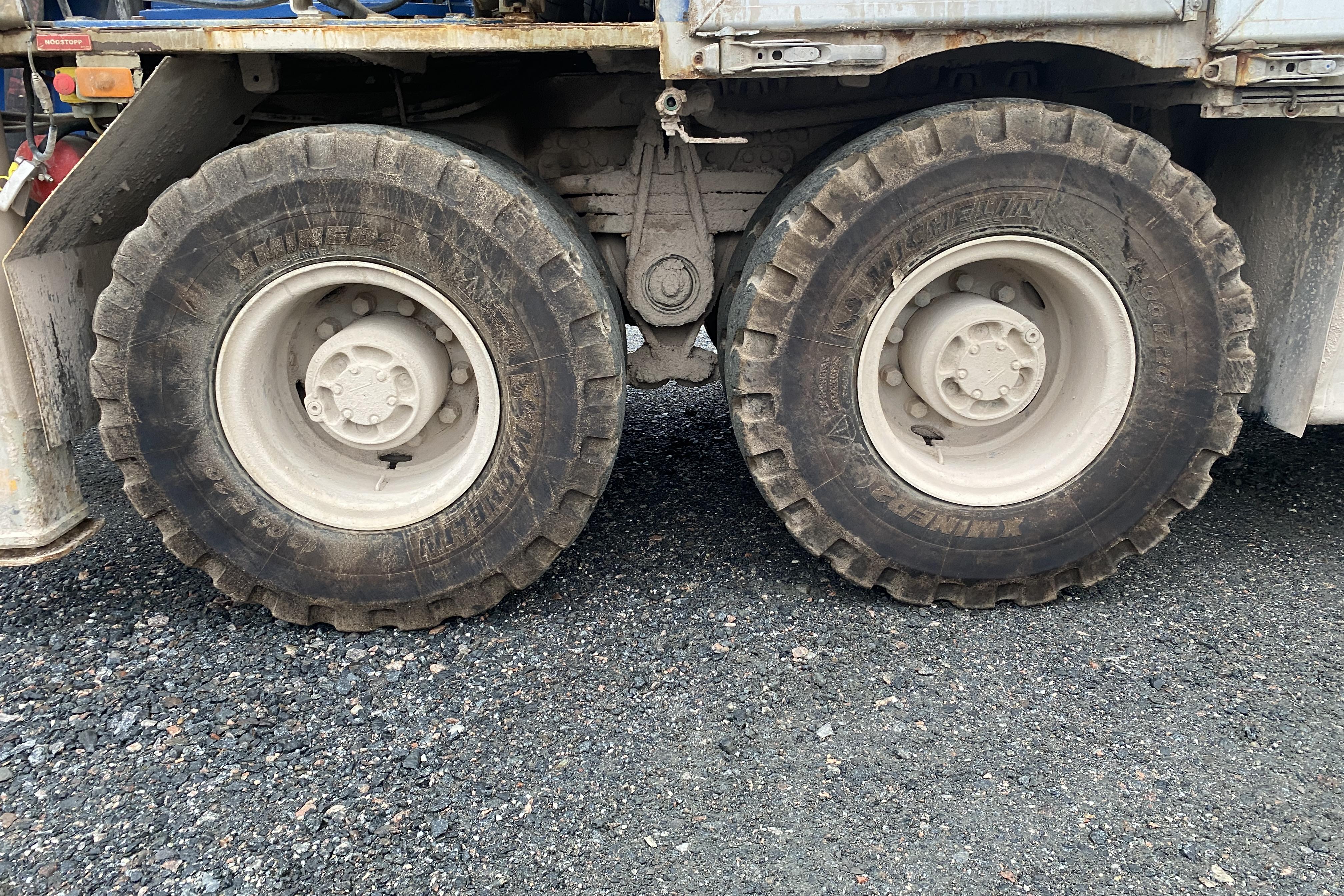 VOLVO FMX, betongspruta - 31 778 km - Manuell