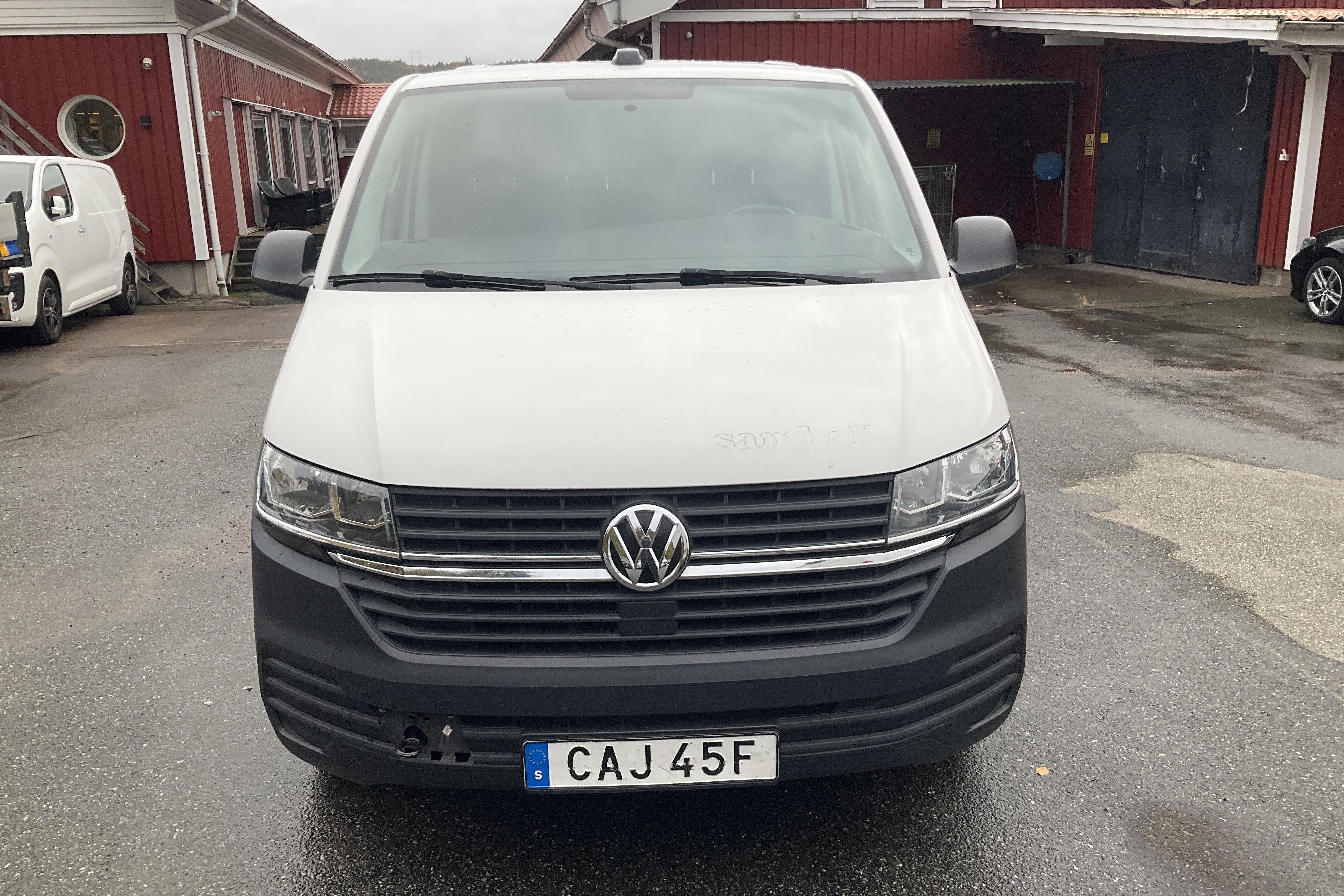 VW Transporter T6 2.0 TDI BMT Skåp (150hk) - 201 230 km - Automatyczna - biały - 2020