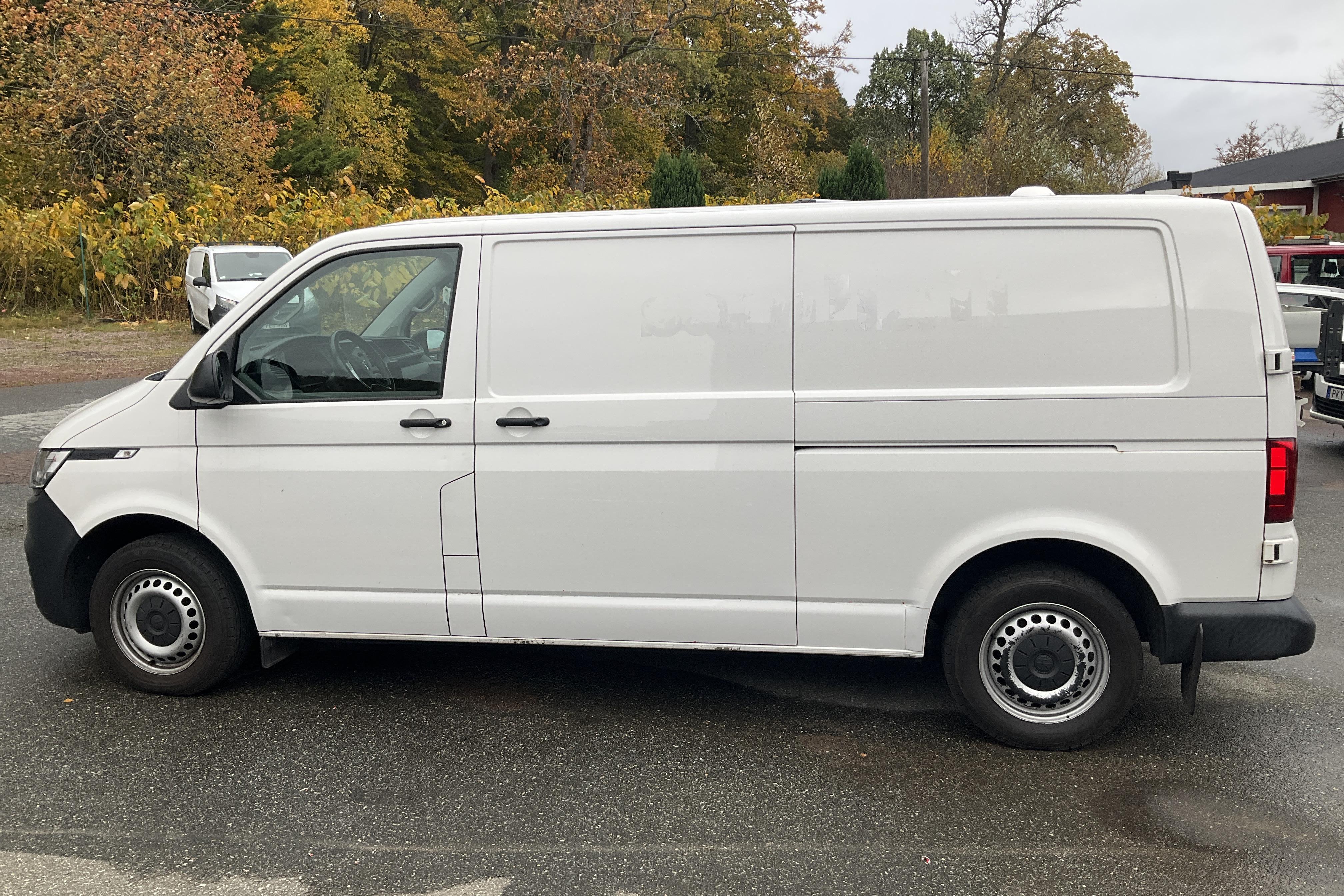 VW Transporter T6 2.0 TDI BMT Skåp (150hk) - 201 230 km - Automaatne - valge - 2020