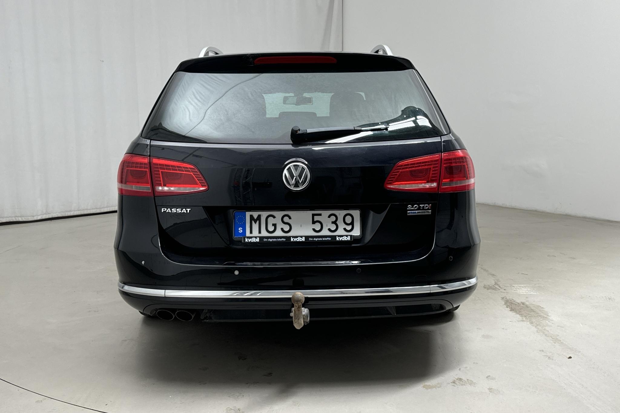 VW Passat 2.0 TDI BlueMotion Technology Variant (170hk) - 252 870 km - Automatyczna - czarny - 2012