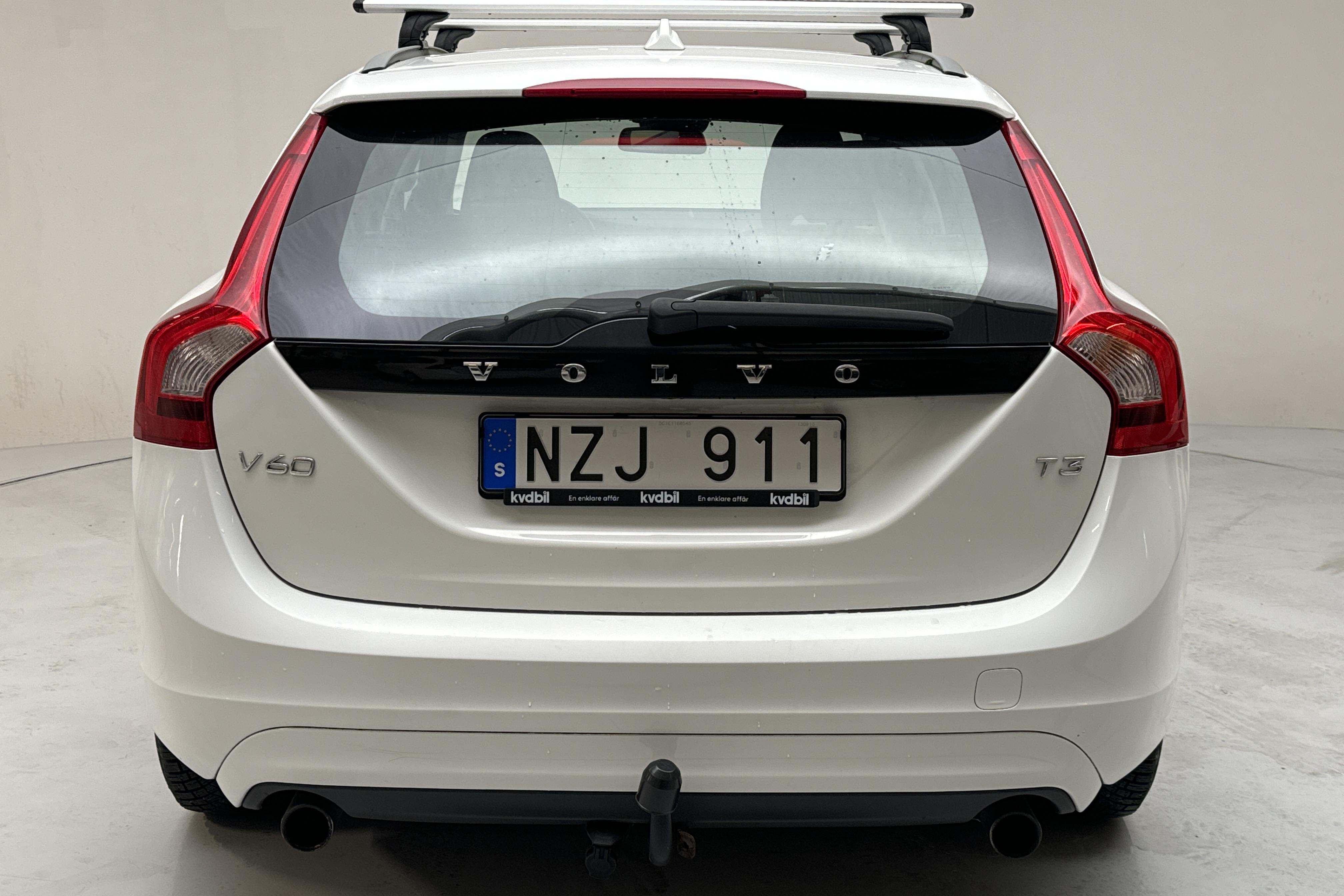 Volvo V60 T3 (150hk) - 10 012 mil - Manuell - vit - 2014