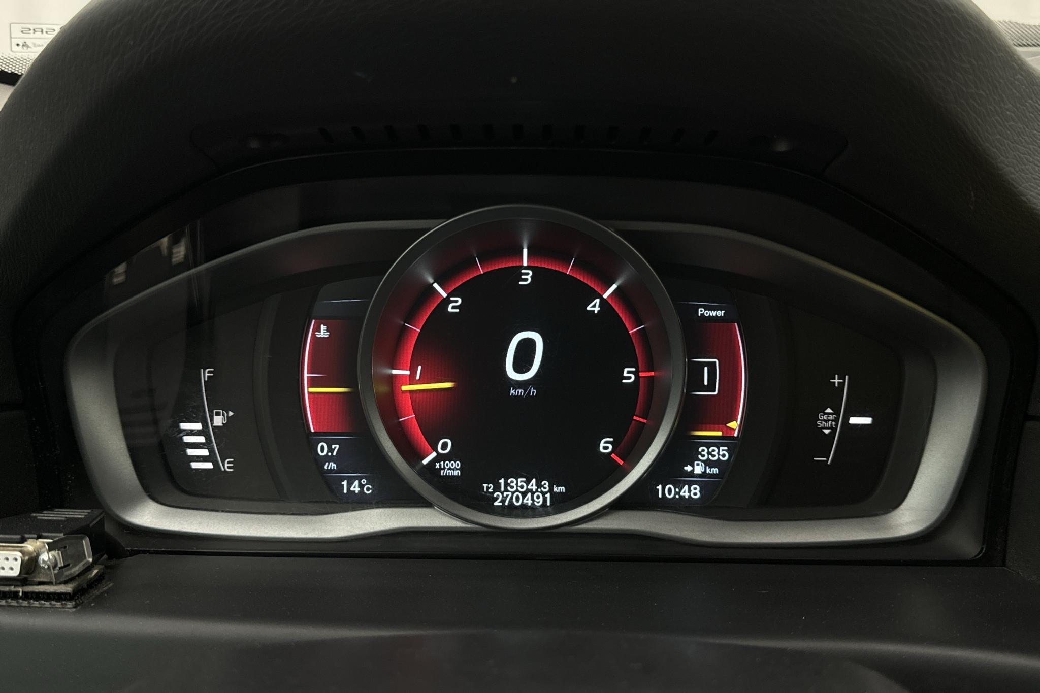 Volvo V70 II D4 (181hk) - 270 490 km - Manualna - biały - 2015