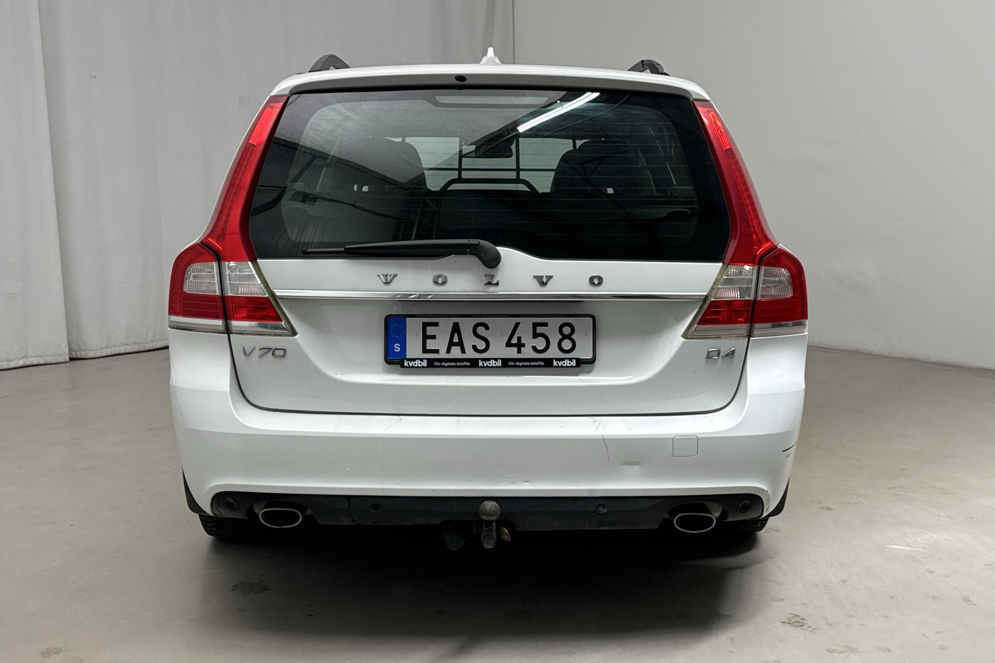 Volvo V70 II D4 (181hk) - 270 490 km - Manuaalinen - valkoinen - 2015