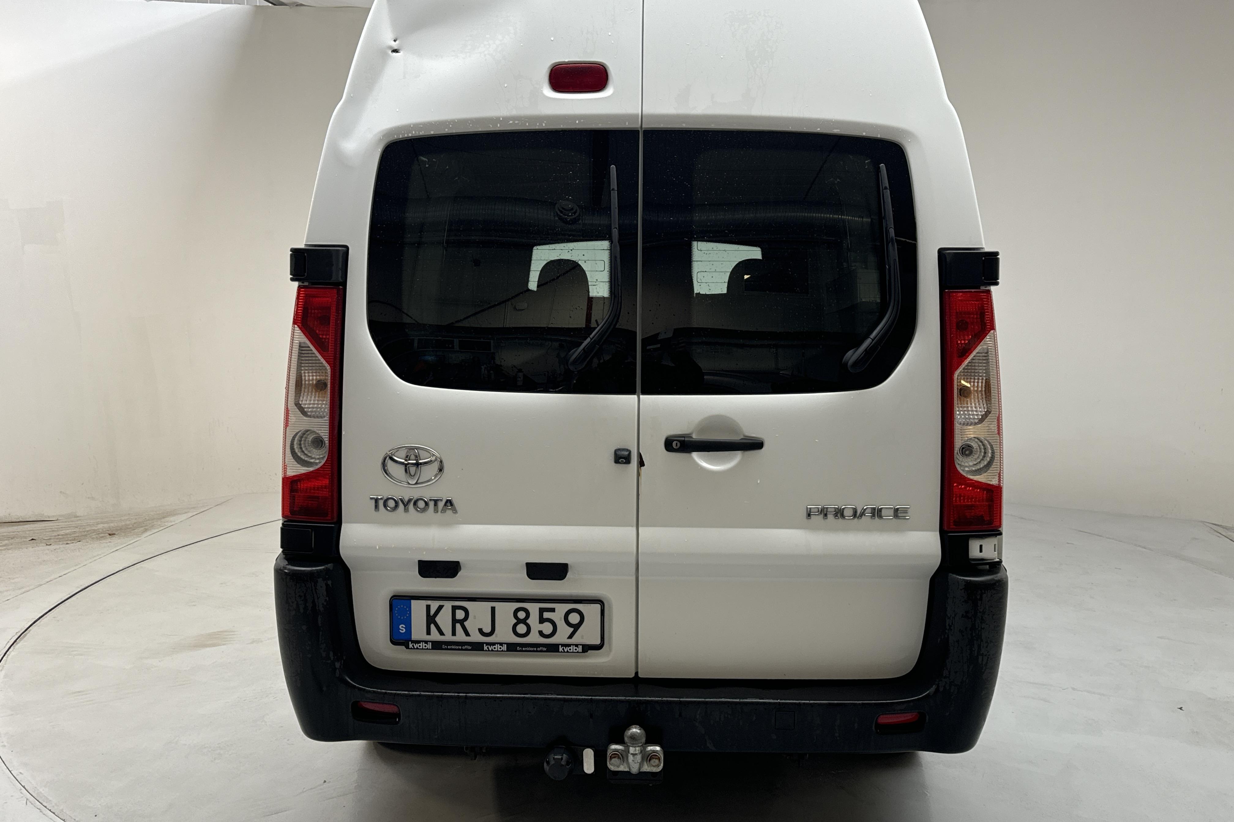 Toyota PROACE 2.0 D-4D (163hk) - 57 200 km - Käsitsi - valge - 2015