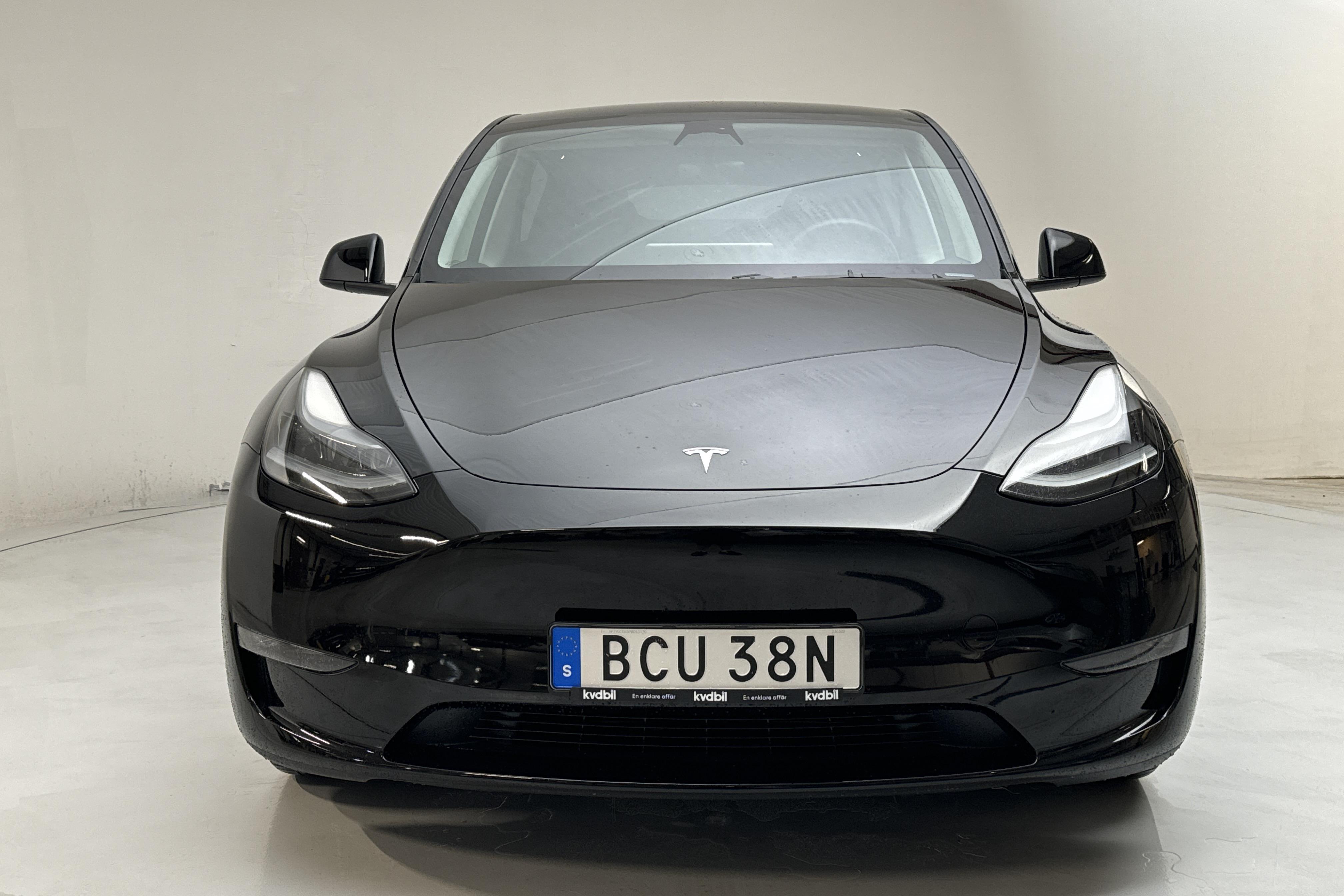 Tesla Model Y Long Range Dual Motor AWD - 42 400 km - Automaattinen - musta - 2023