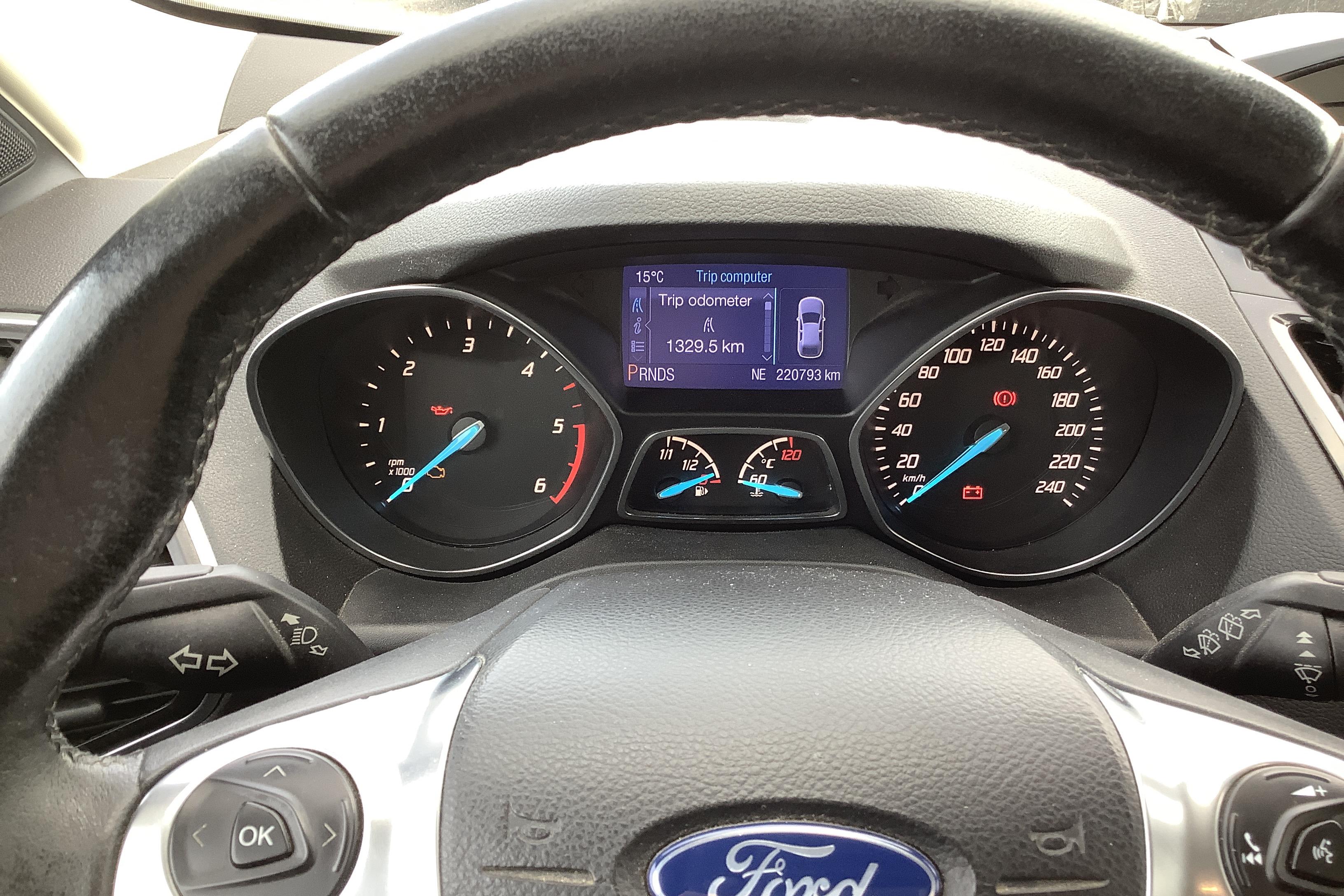 Ford Kuga 2.0 TDCi (163hk) - 220 790 km - Automaattinen - valkoinen - 2013