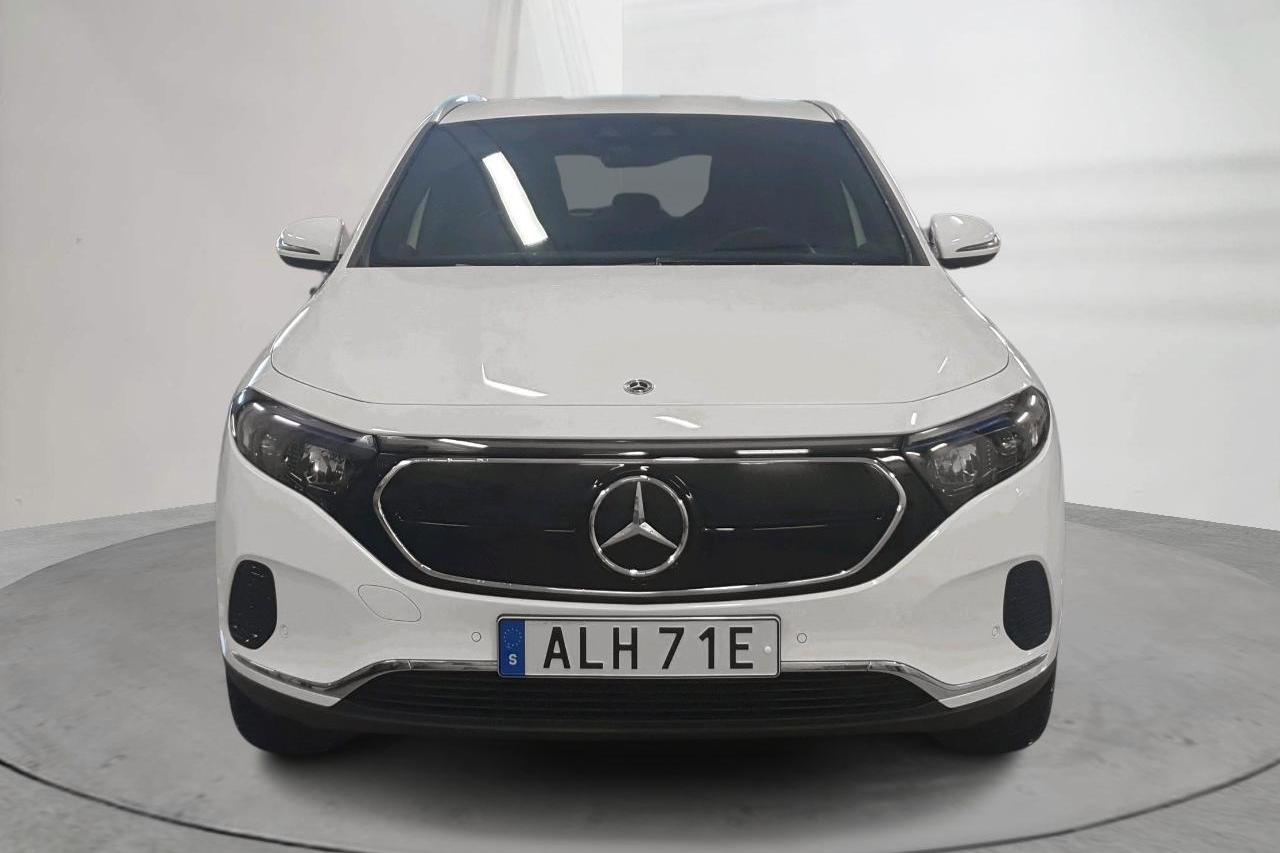 Mercedes EQA 300 4Matic H243 (228hk) - 1 183 mil - Automat - vit - 2023