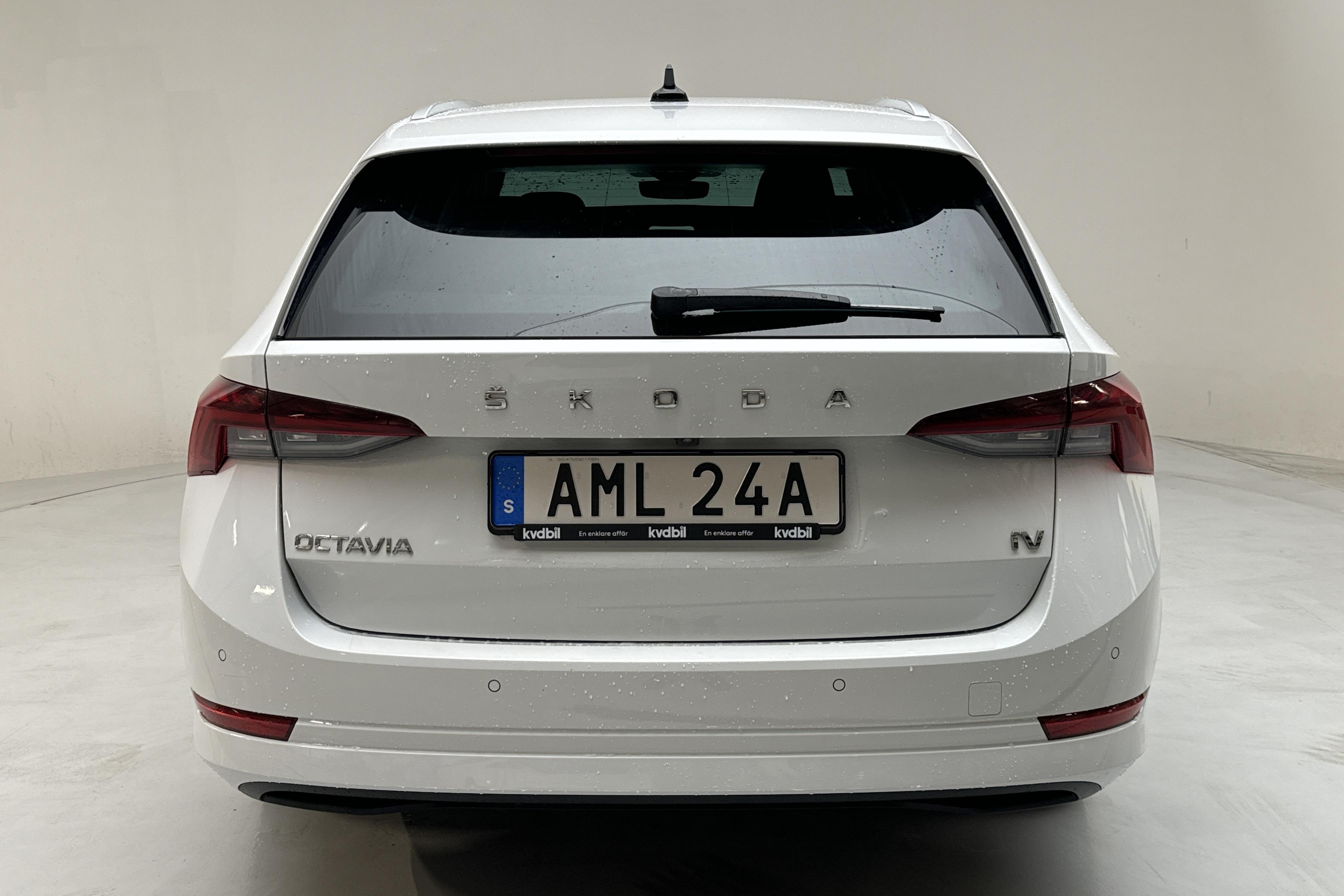 Skoda Octavia 1.4 iV PHEV Combi (204hk) - 111 830 km - Automatyczna - biały - 2021