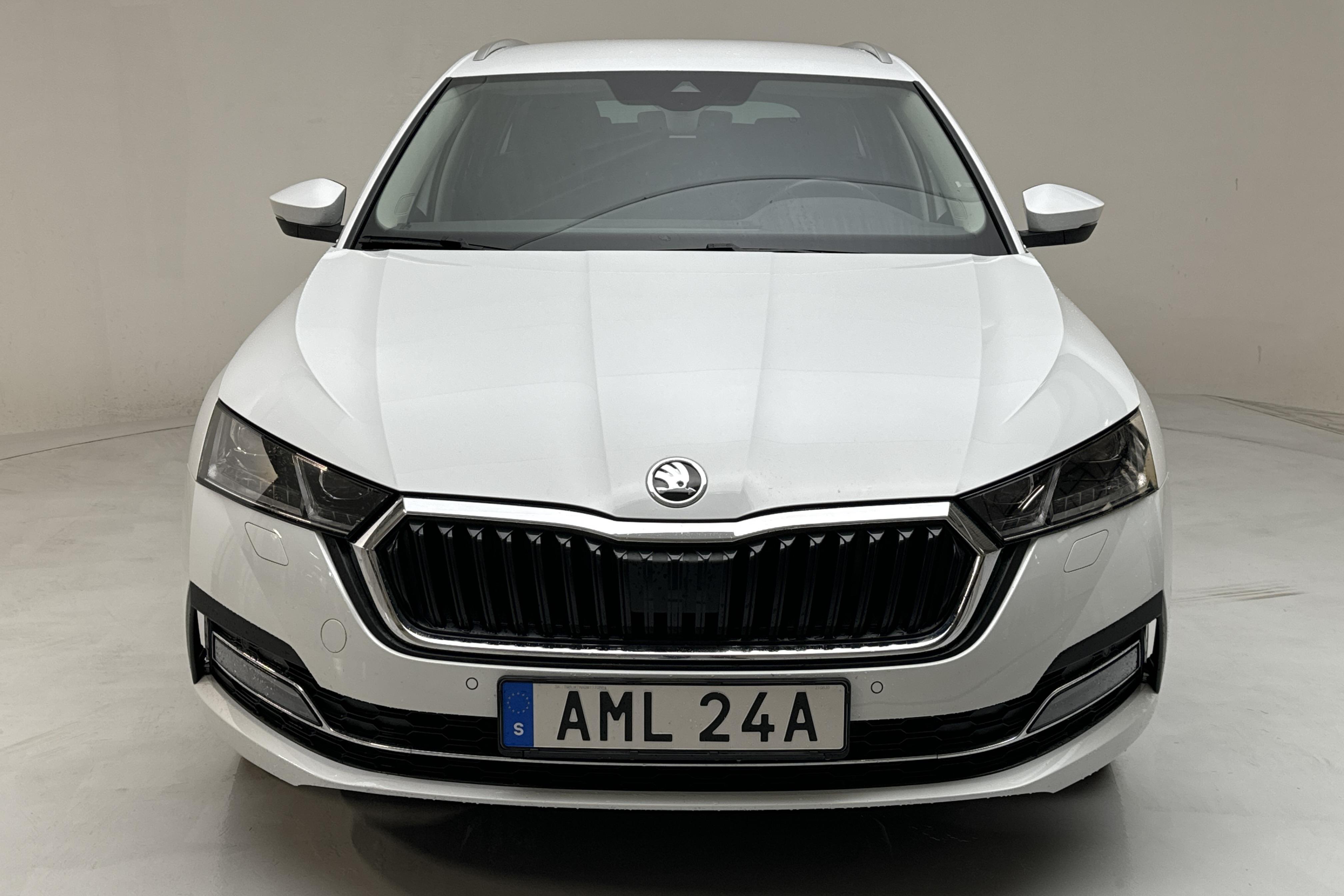 Skoda Octavia 1.4 iV PHEV Combi (204hk) - 111 830 km - Automatic - white - 2021